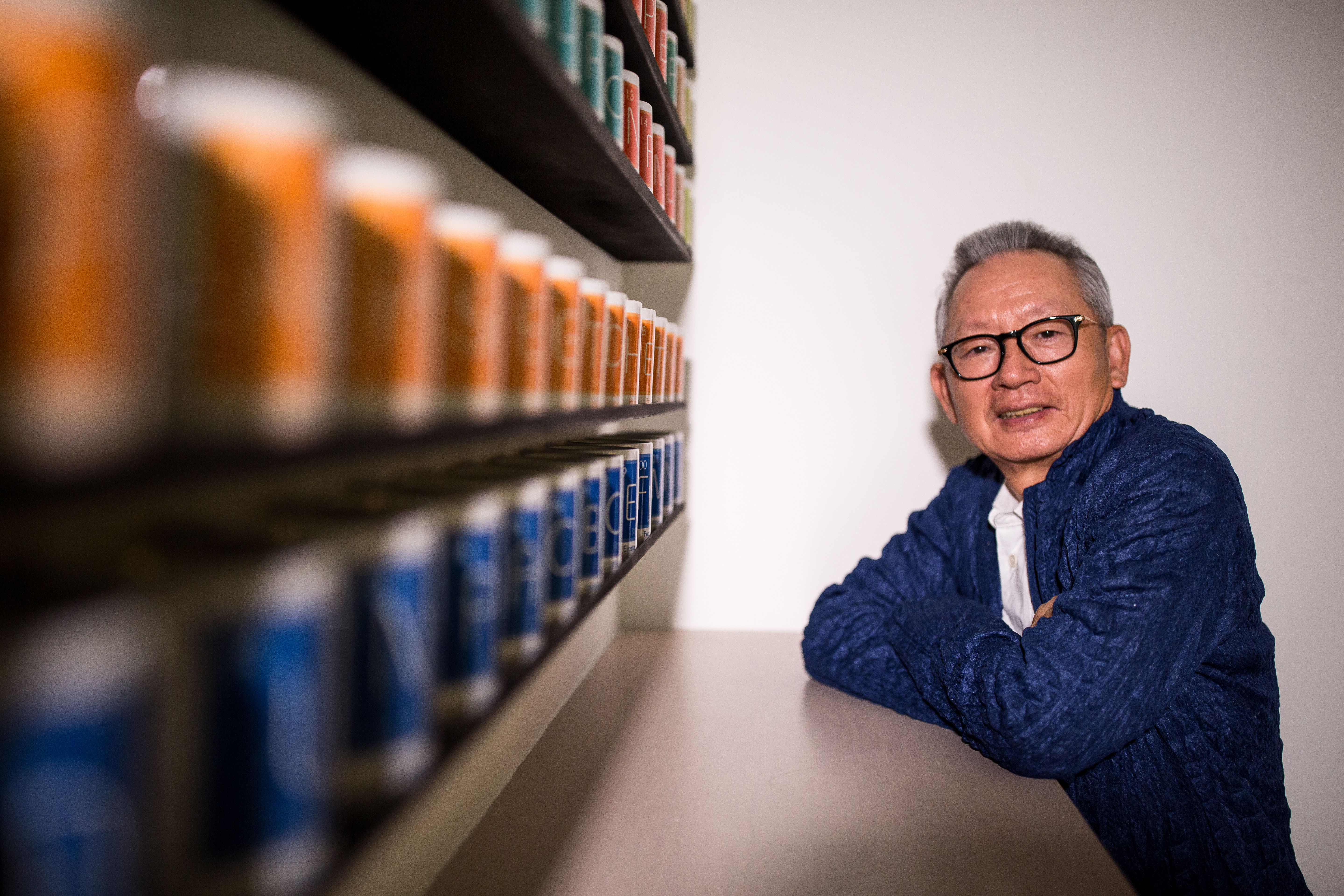 年輕時，陳宏棟自承與宏國建設第二代林鴻明情同兄弟，和國泰集團創辦人蔡萬春之子蔡辰洲、蔡辰洋亦有往來。