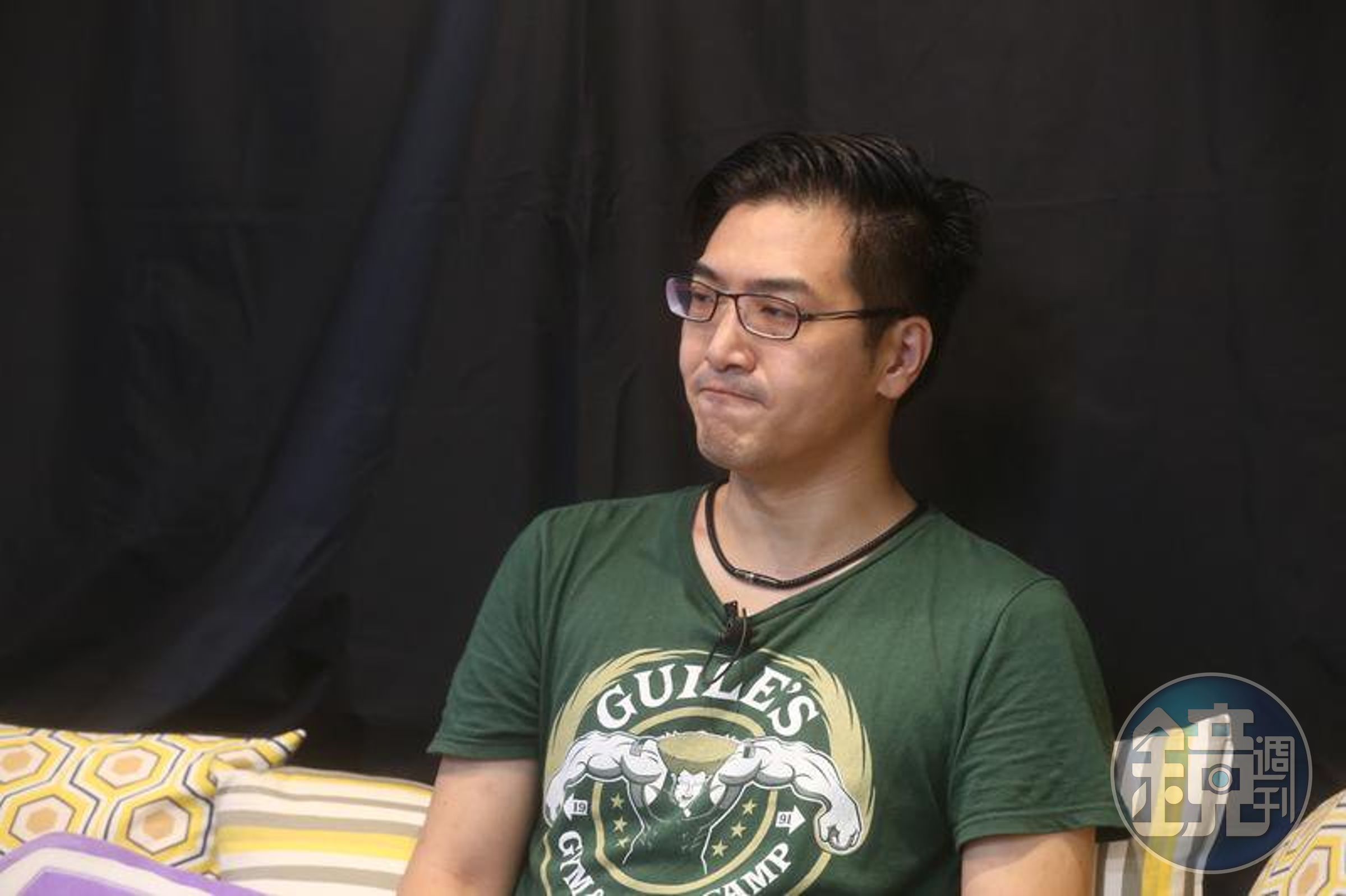 不能救回父親，讓向玉麟不禁眉頭緊縮。