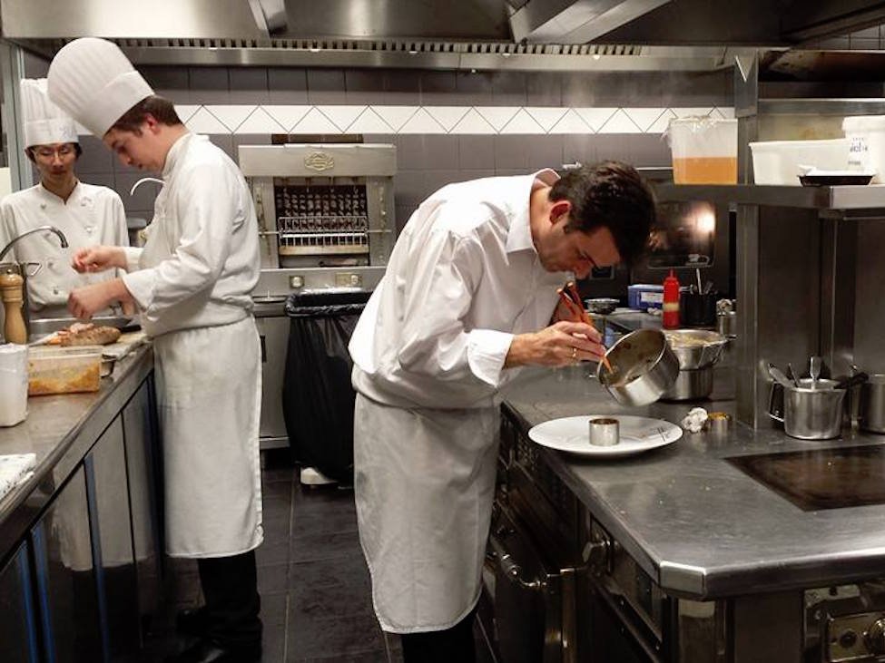 「過去三年彷彿一場大災難。」放棄米其林之星的主廚 Jérôme Brochot向媒體表示。（Jerome Brochot / Facebook)