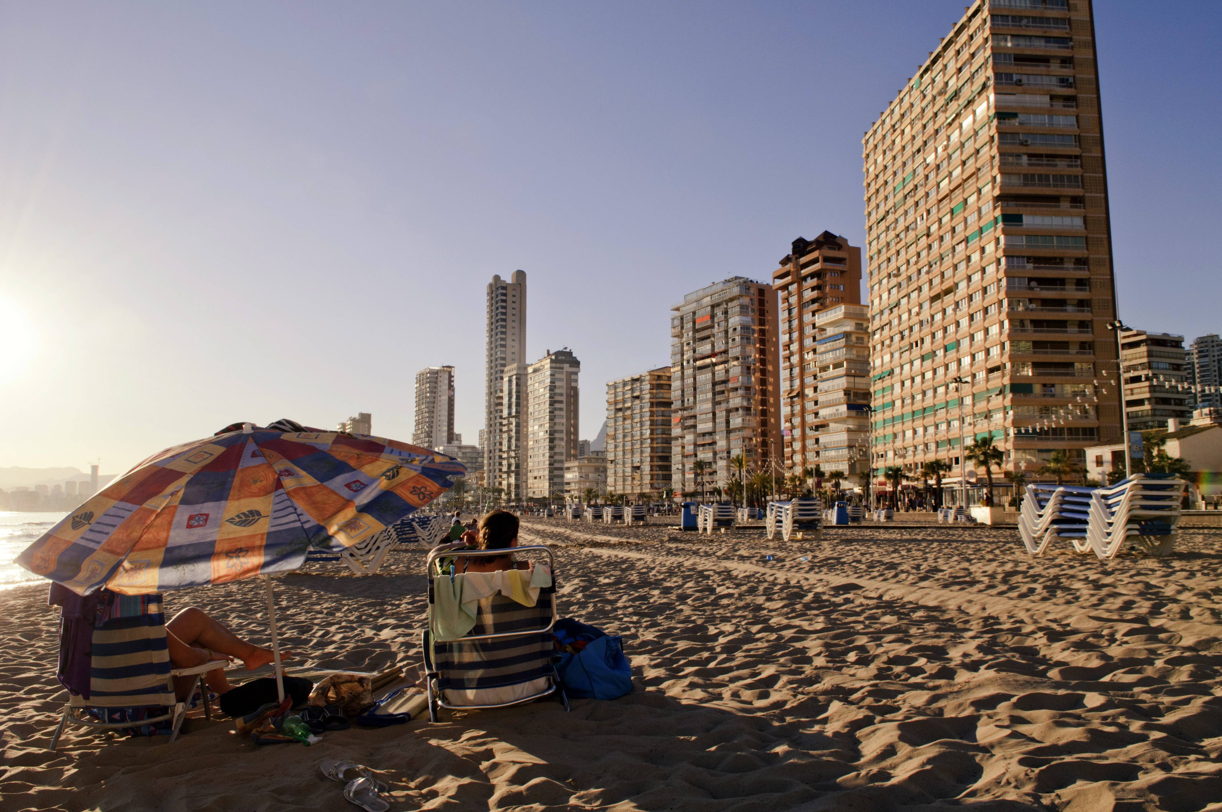 幾十年前的貝尼多爾姆，原本只是西班牙一座小漁村。（東方IC）