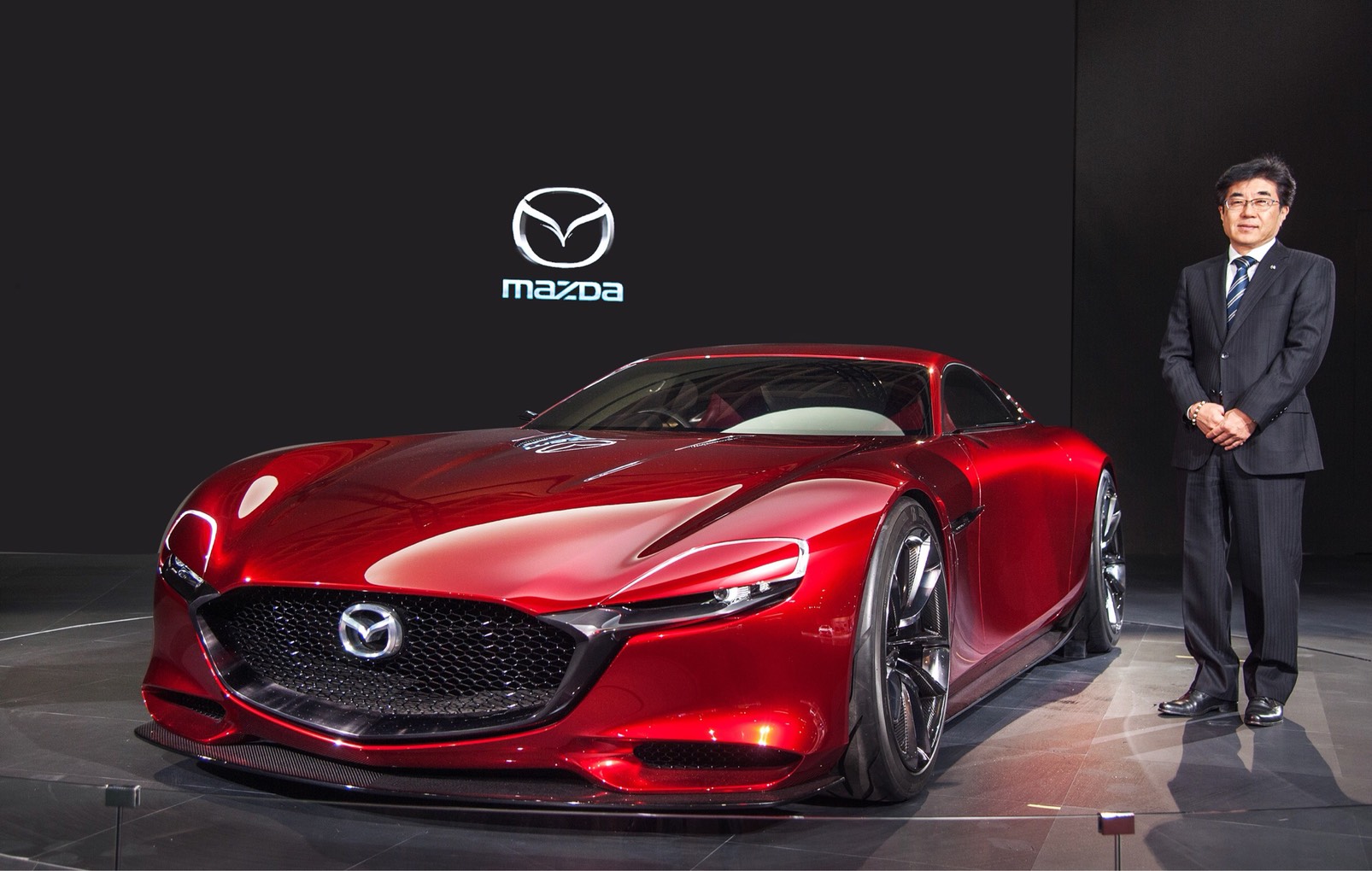 MAZDA RX-VISION概念車。