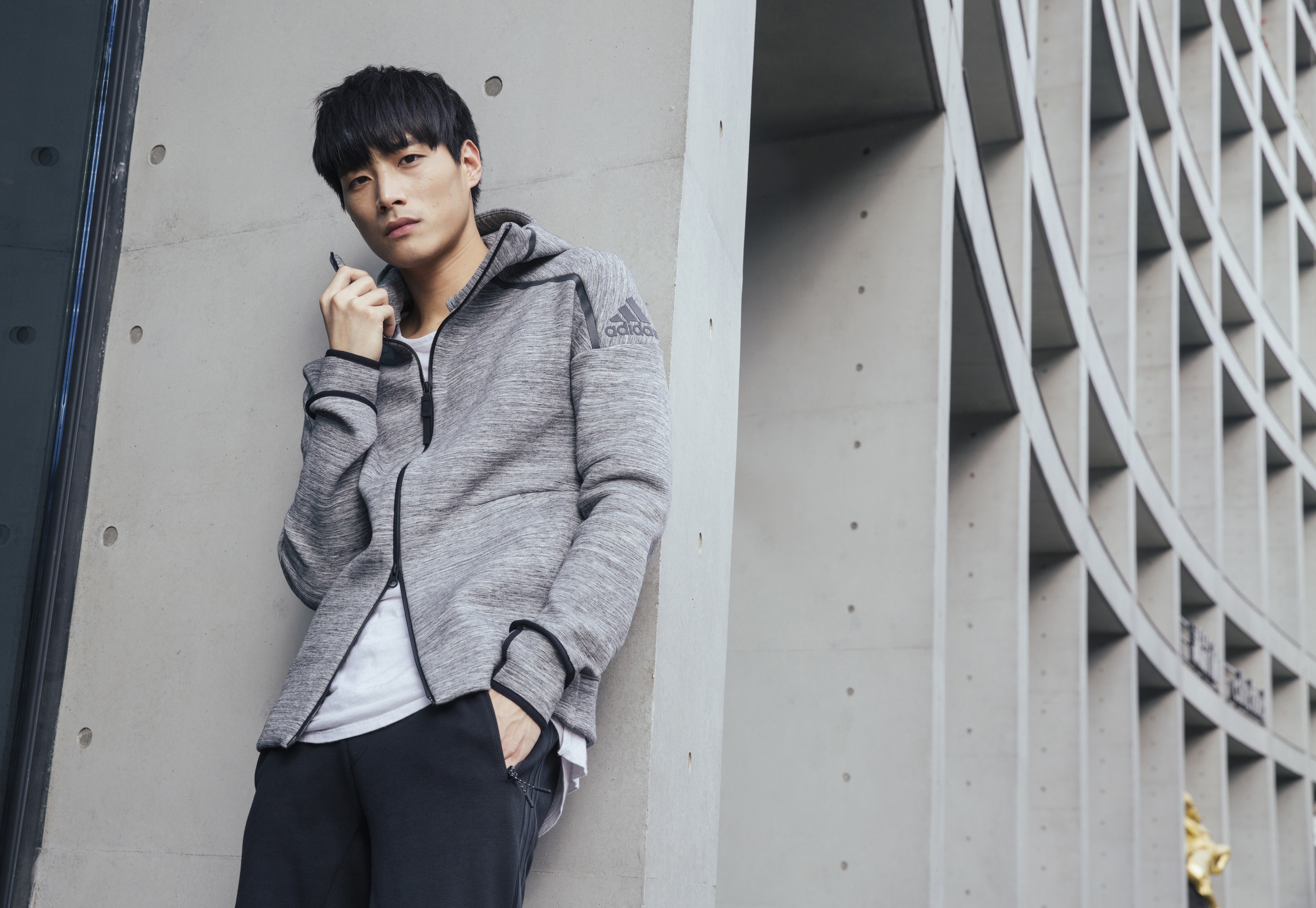 陳彥名以《深藍與月光》打開知名度，火速通殺男、女粉絲。