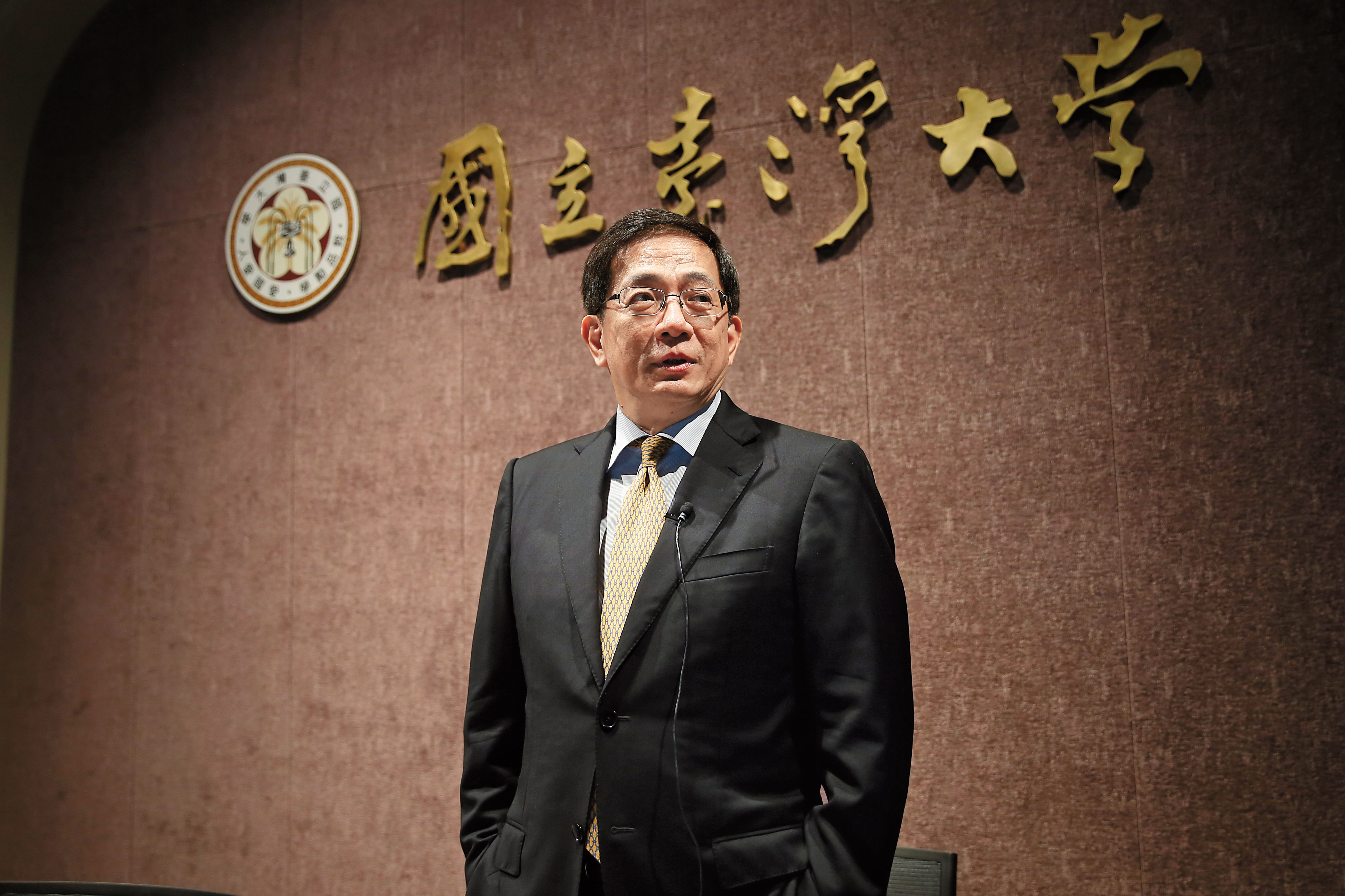 台大校長遴選委員會召集人、前台大校長陳維昭今晚宣布，由前國發會主委管中閔（圖）當選新任校長。