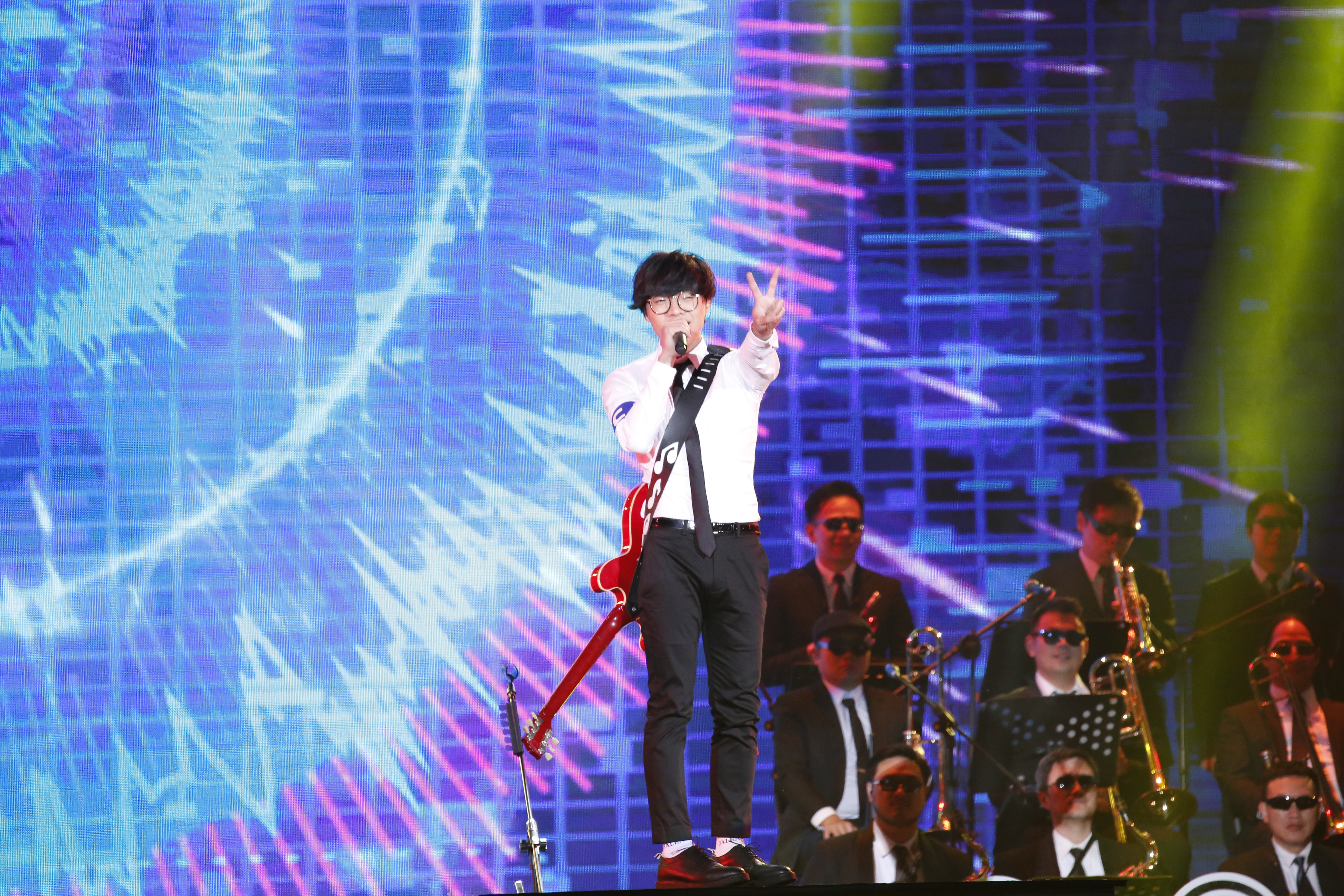 第2高點為亦是獨家演出的盧廣仲,瞬間收視高達3.29。