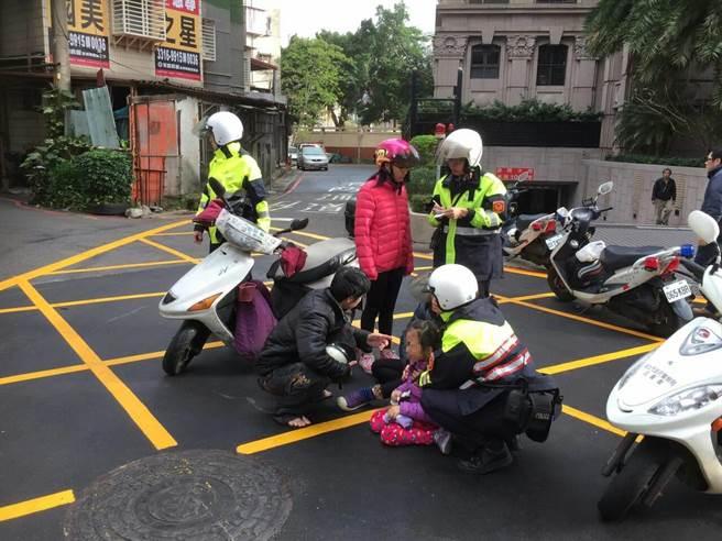吳姓警員前年遭到無照的林姓機車騎士撞上,從此喪失嗅味覺,法院判騎士賠償118萬餘元。(圖為示意圖)