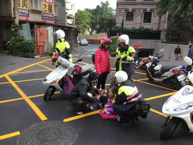 吳姓警員前年遭到無照的林姓機車騎士撞上,從此喪失嗅味覺,法院判騎士賠償118萬餘元。(圖為示意圖)