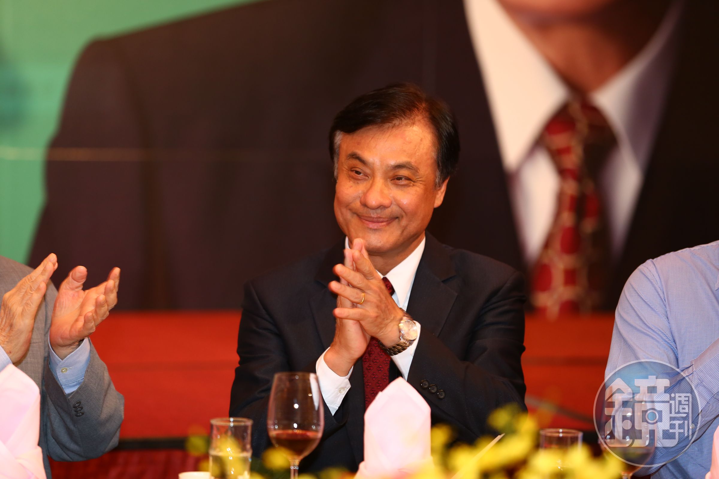 立法院長蘇嘉全今年元旦升格當阿公。