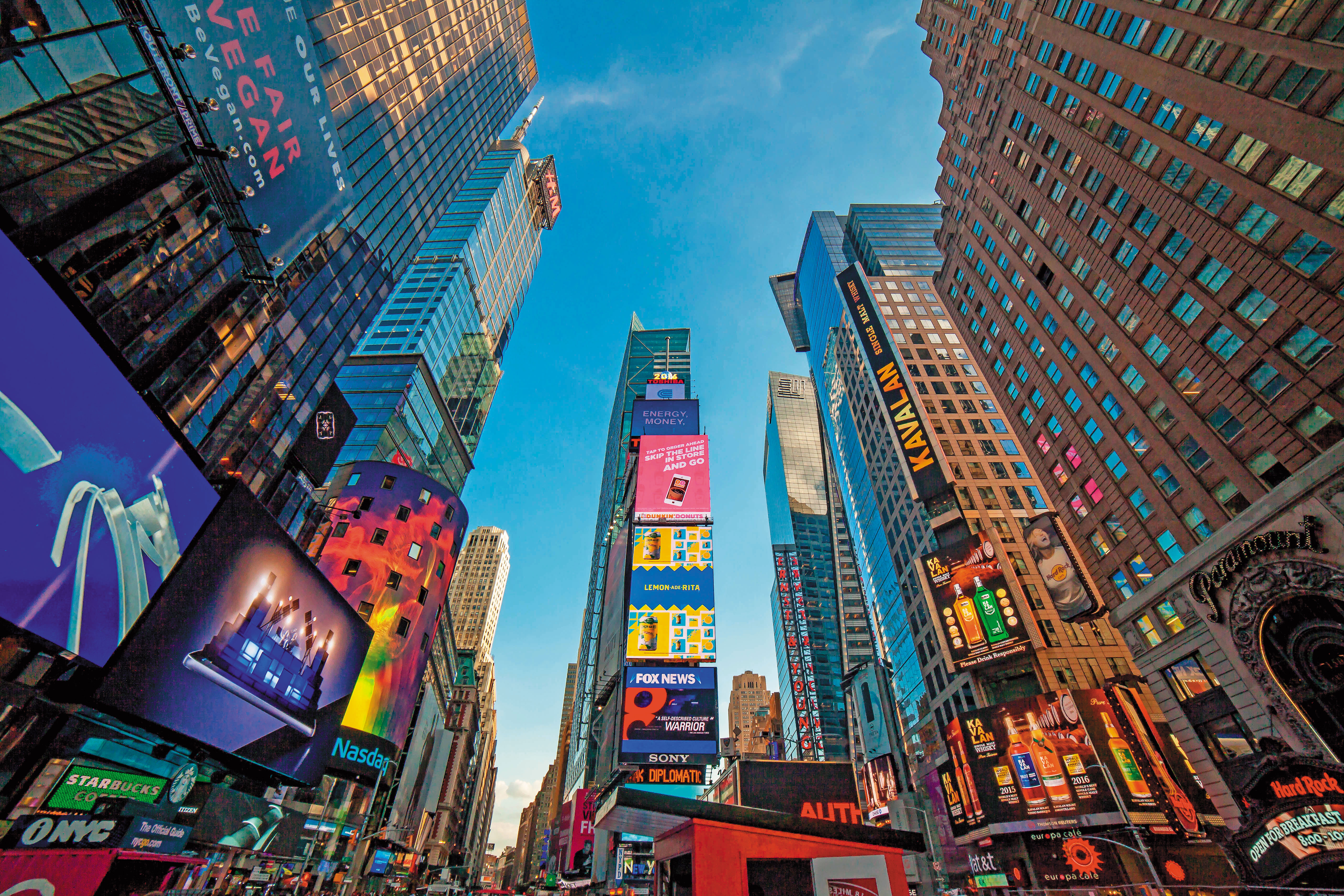 這是威士忌行銷的劃時代創舉，金車噶瑪蘭的名號登上了著名的紐約時代廣場。