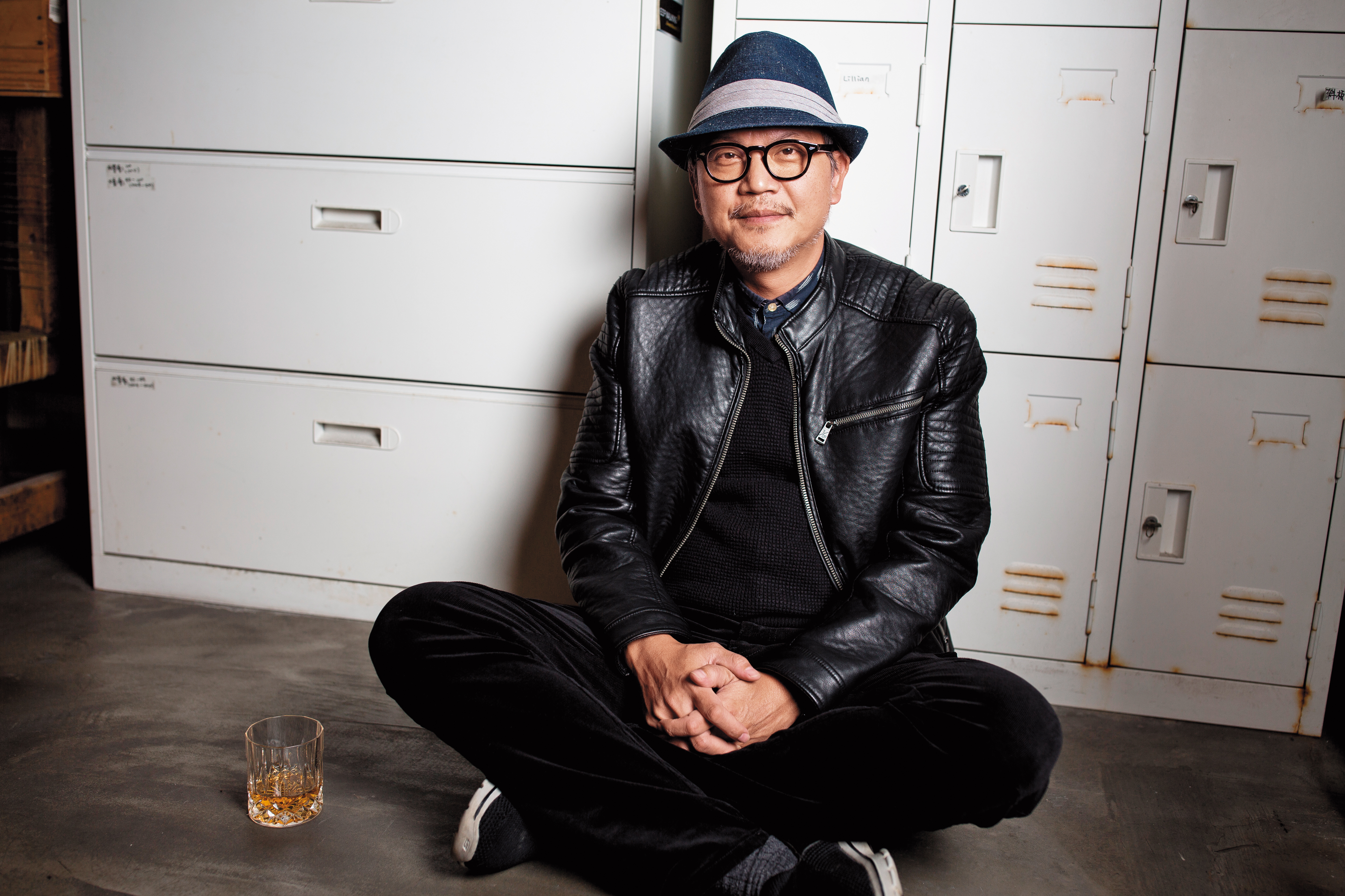 從小就愛看書的工頭堅,喜歡學習新知識,也會刻意注意時間軸這件事。以前他認為葡萄酒的世界很浩瀚,現在愛上威士忌,因為有太多元素跟旅遊有關。