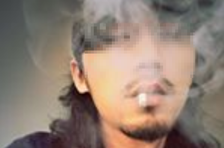 在網路上以「松山西口前」帳號的穆姓攝影師被網友指控騙砲。（翻攝畫面）