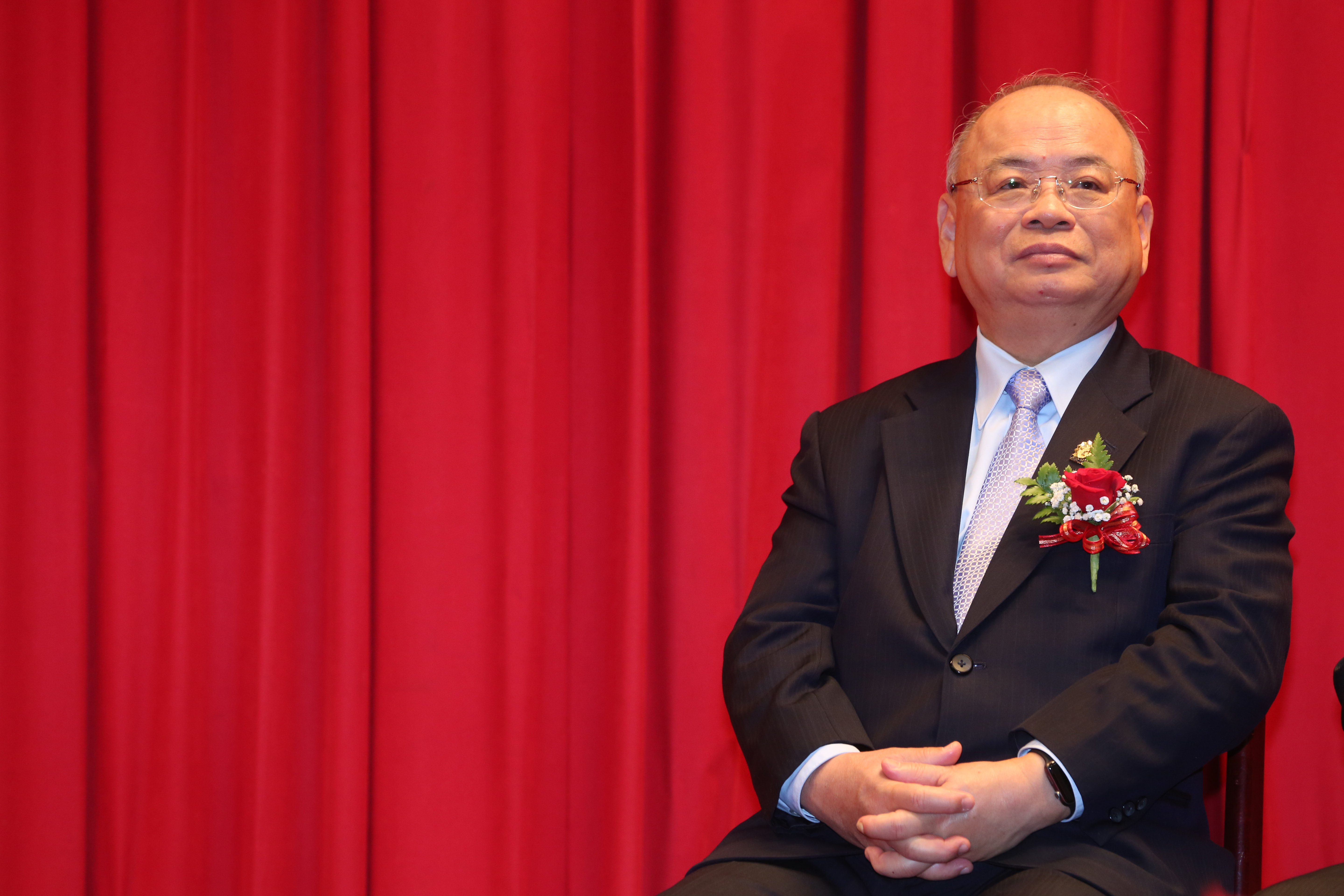 檢察總長顏大和即將在今年5月8日任期屆滿卸任，檢察官協會預定本月26日由全國1200位檢察官投票選出心中最佳檢察總長人選，提供總統蔡英文參考。