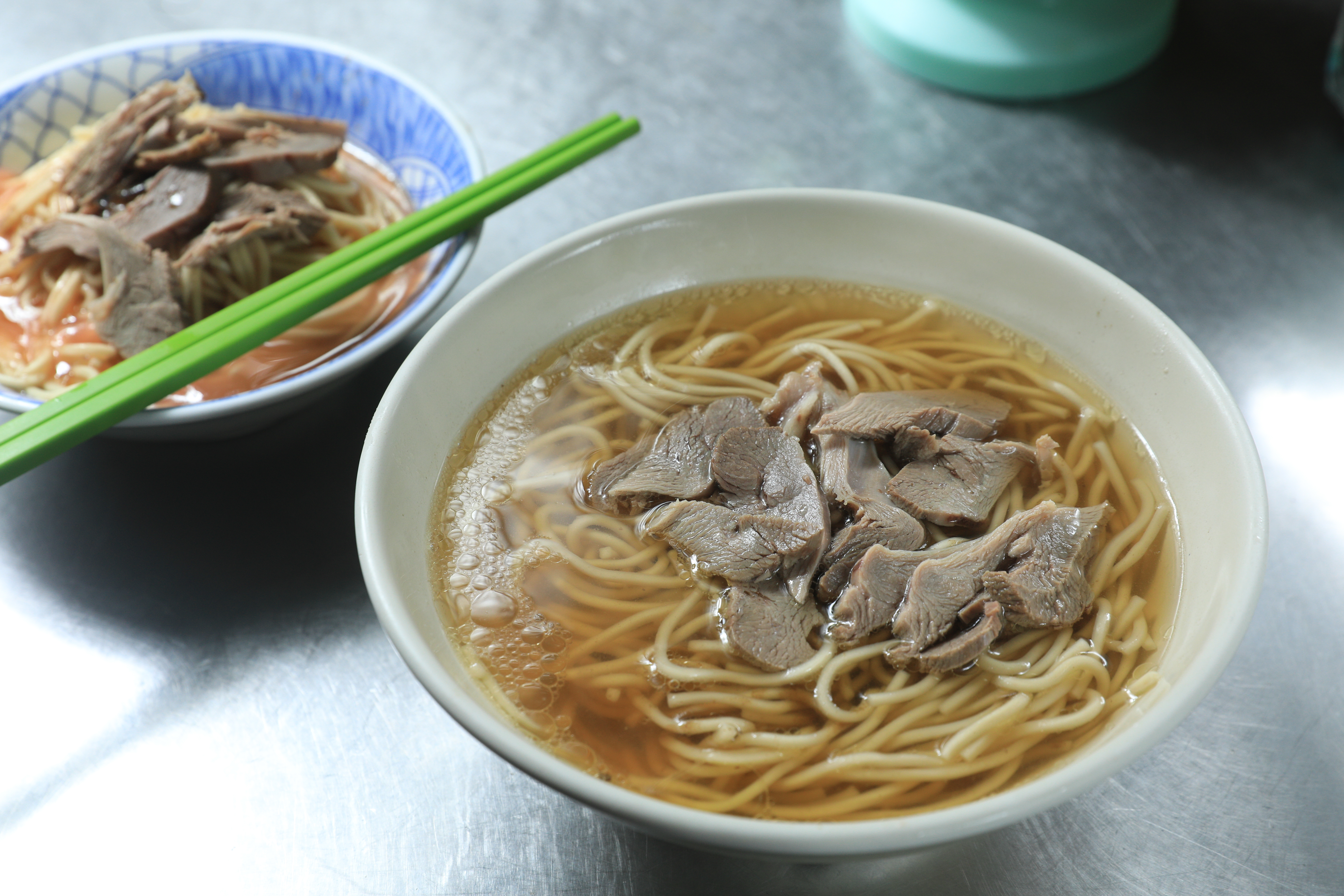 台灣光復後，嘉義就有鴨肉麵，是歷史相當悠久的小吃。