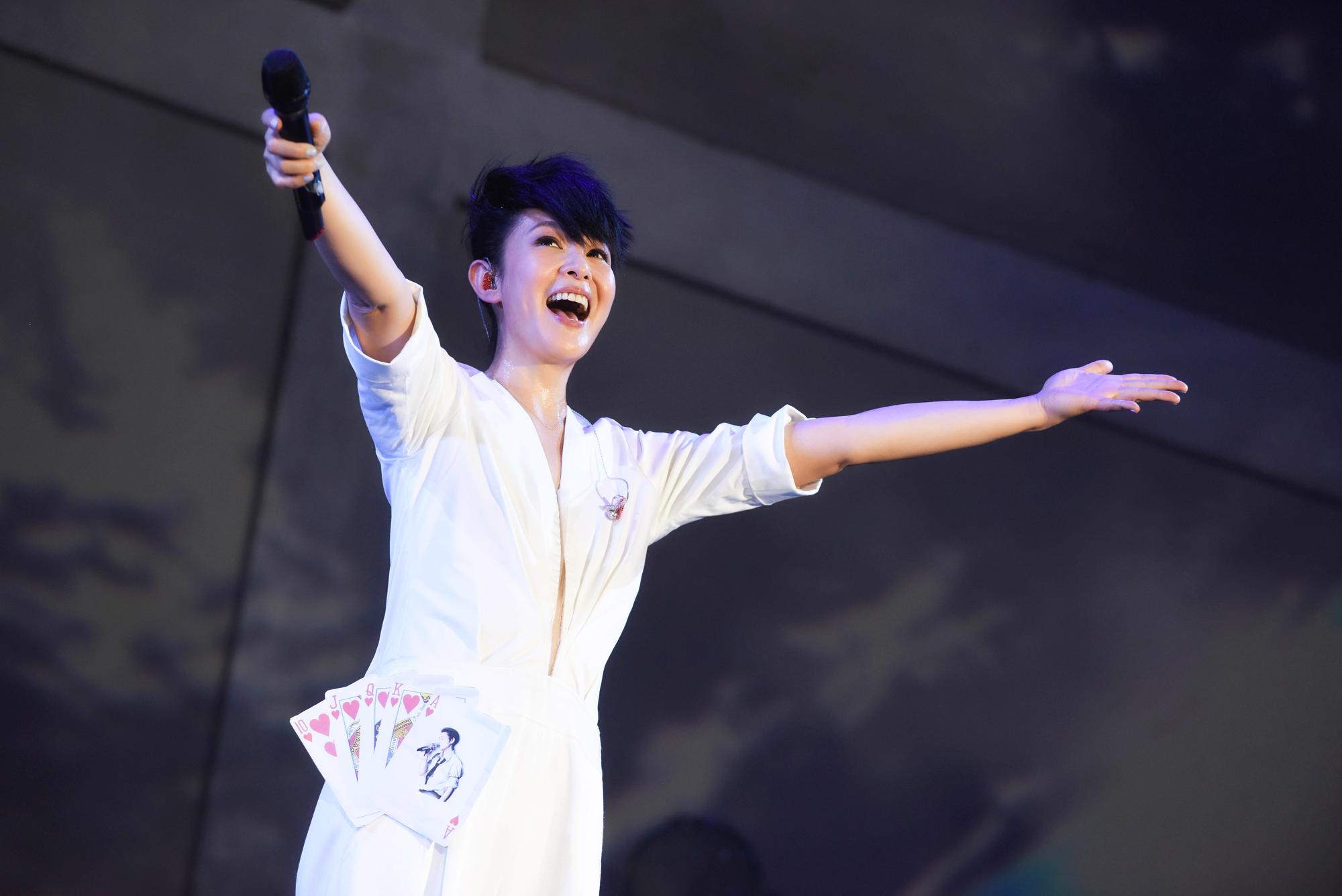 劉若英去年結束世界巡迴演唱會,今年先演唱電影歌曲展現溫暖聲線。(相信音樂提供)