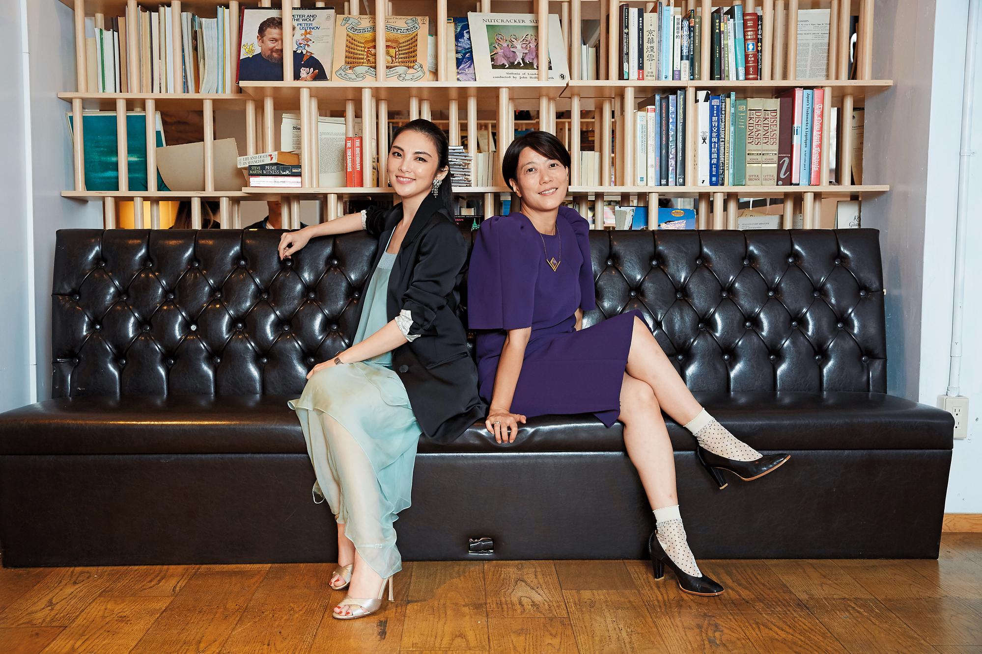 《親愛的外人》導演三島有紀子(右),和女主角田中麗奈(左)。