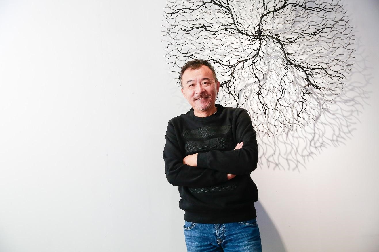 黃連煜推出第五張全新專輯《黃泥路》，充滿文青fu。