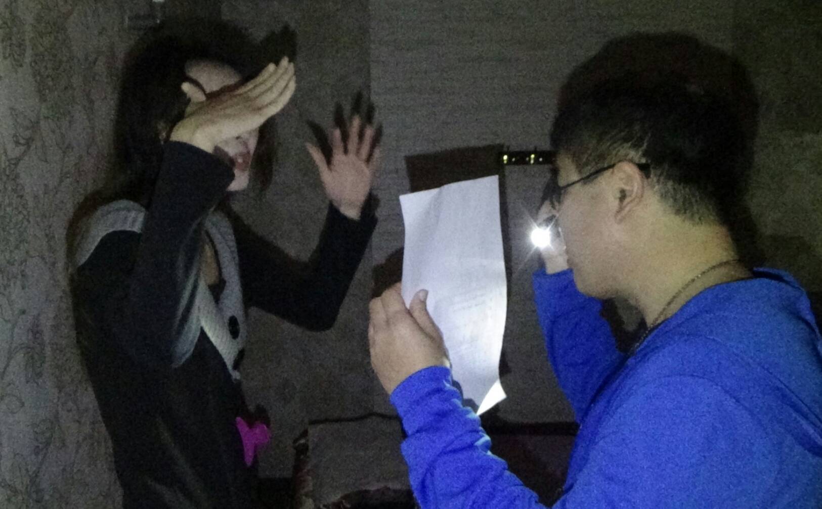 公益所查獲一家全館都是半百歐巴桑的美容養生館。(警方提供)