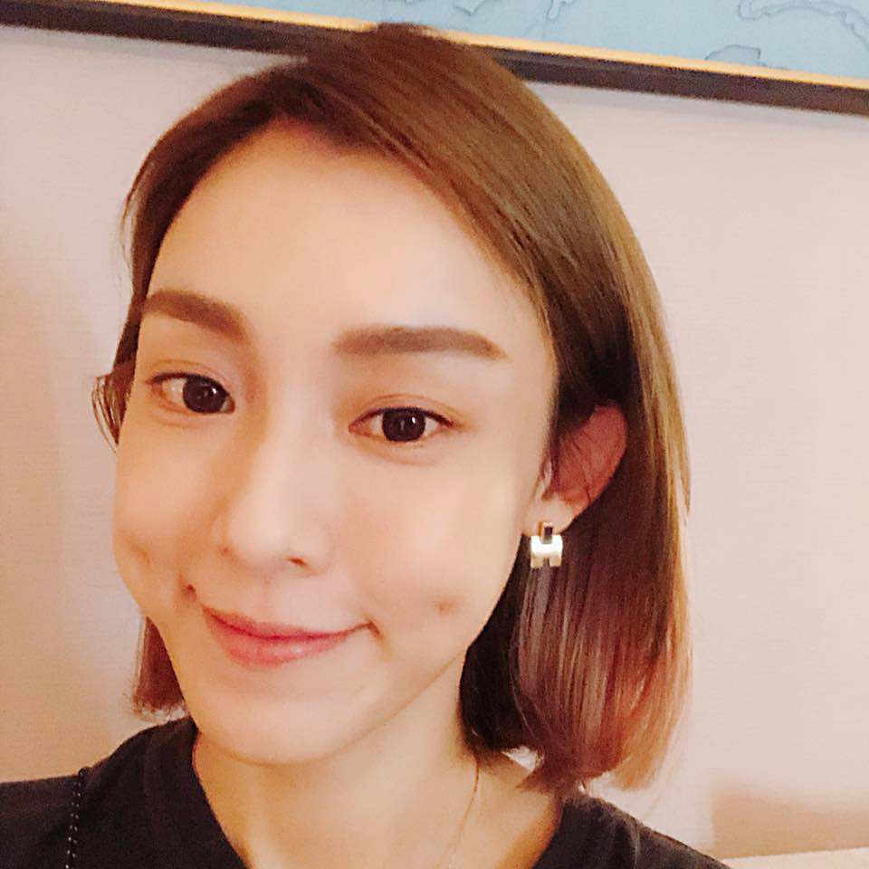 范瑋琪生下雙胞胎兒子,對外表示是自然受孕。(摘自范瑋琪臉書)