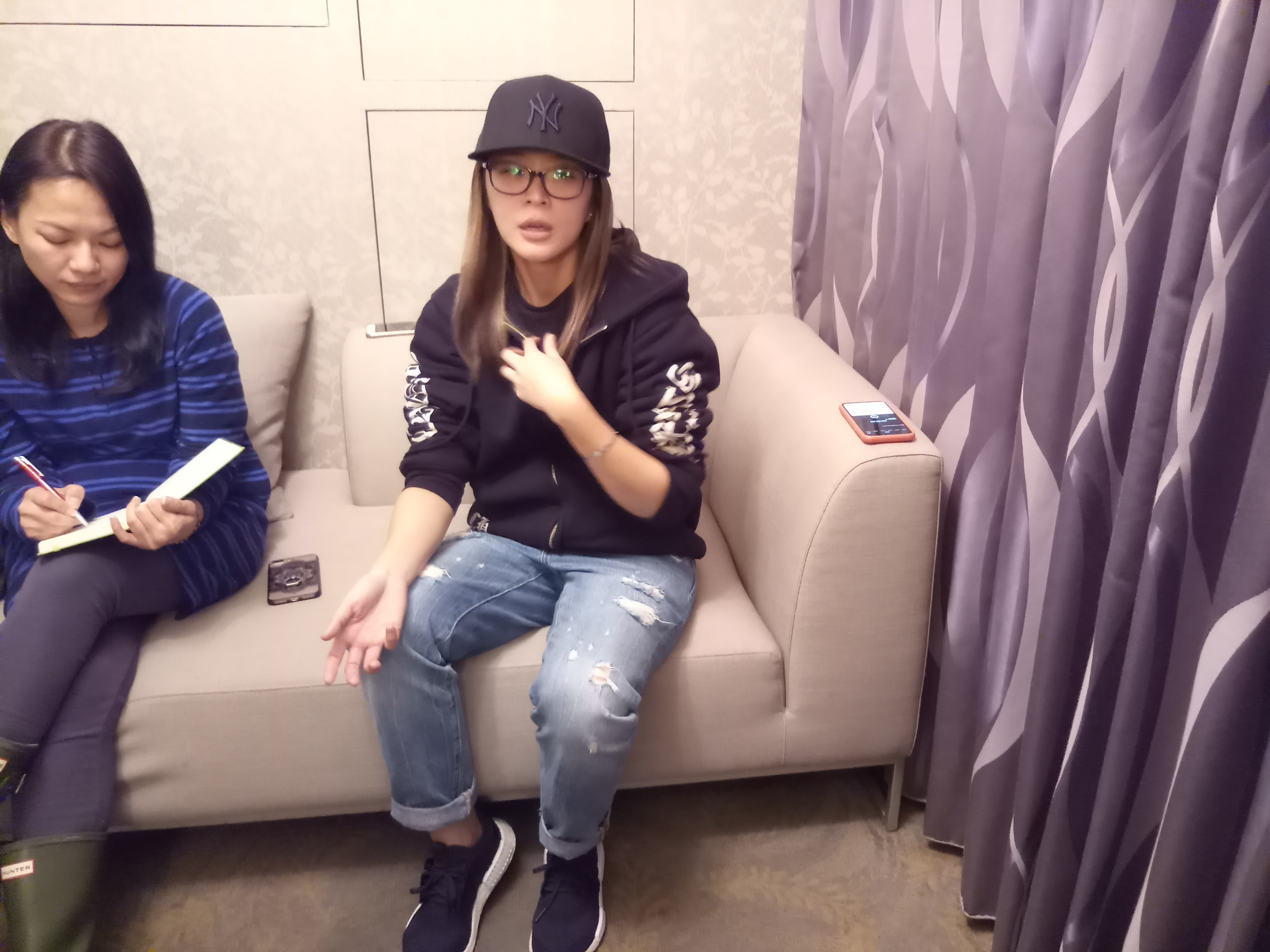 李燕有過一段婚姻,她說現在依然對戀愛有嚮往,但不急著閃婚,想慢慢認識對方。(三立提供)