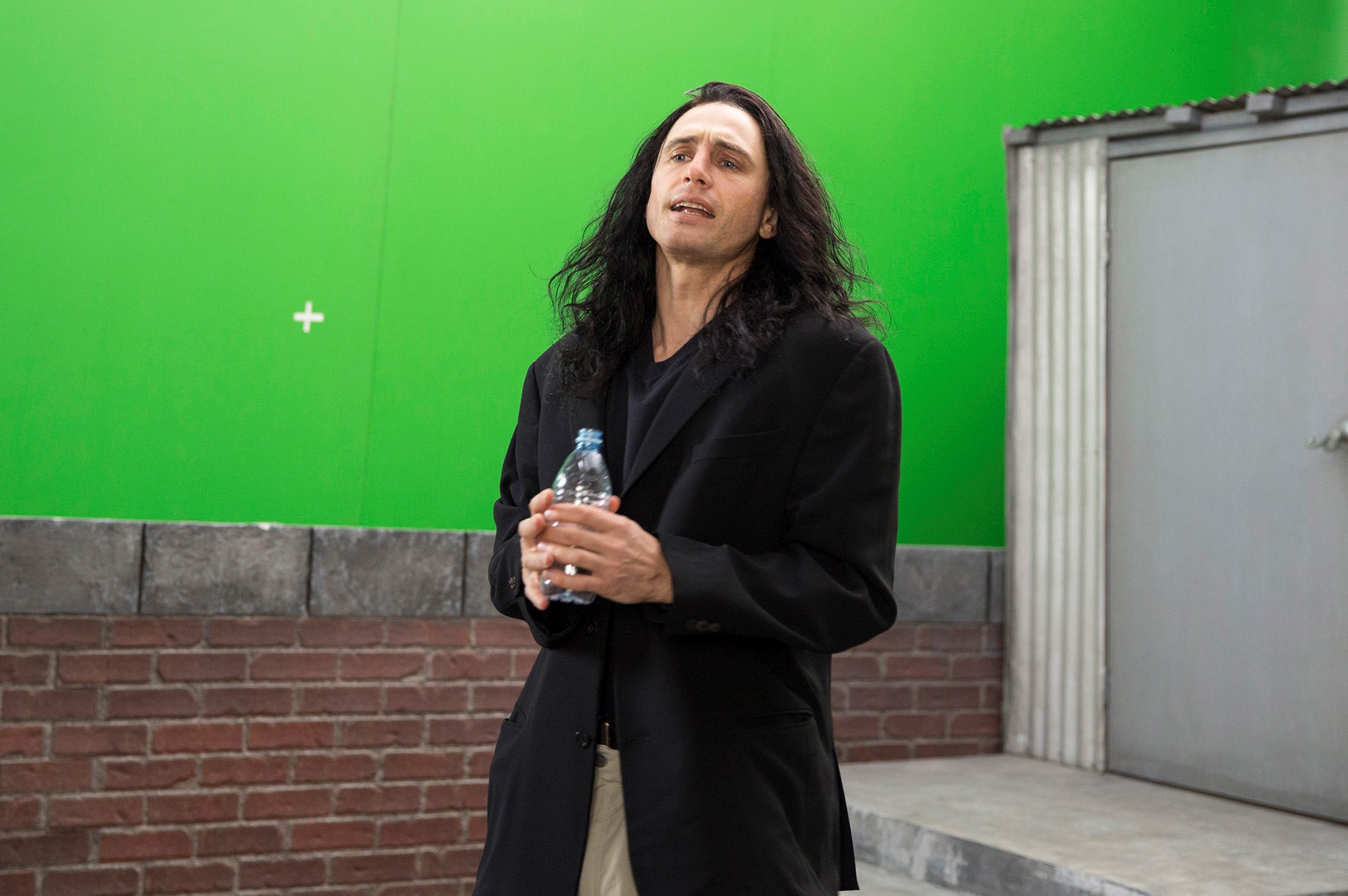 詹姆斯法蘭科自導自演《大災難家》，演出湯米維索的熱情與天兵行徑。（華納兄弟提供）