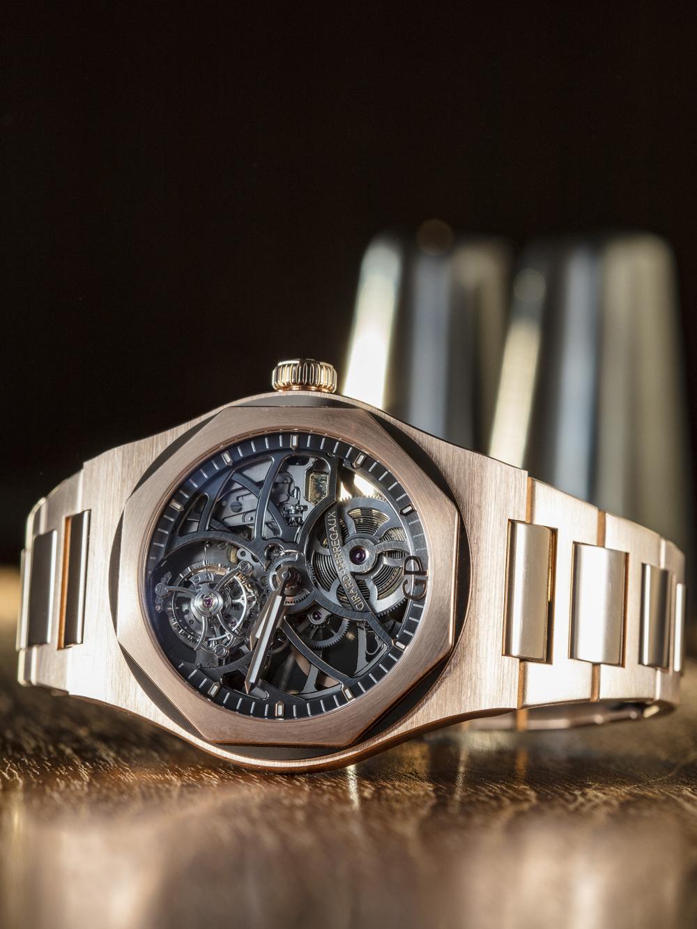 《Laureato Skeleton Tourbillon》 裝配全新研發的GP 09520自動上鏈機芯，除了11點鐘位置醒目的飛行陀飛輪裝置外，整個機芯的機板、錶橋和自動盤都做了鏤空處理。由262枚零件所構成的整個機芯之運作，可說是一覽無遺。 功能：時、分指示；飛行陀飛輪/機芯：自動上鏈機芯/定價：NT$3,708,000