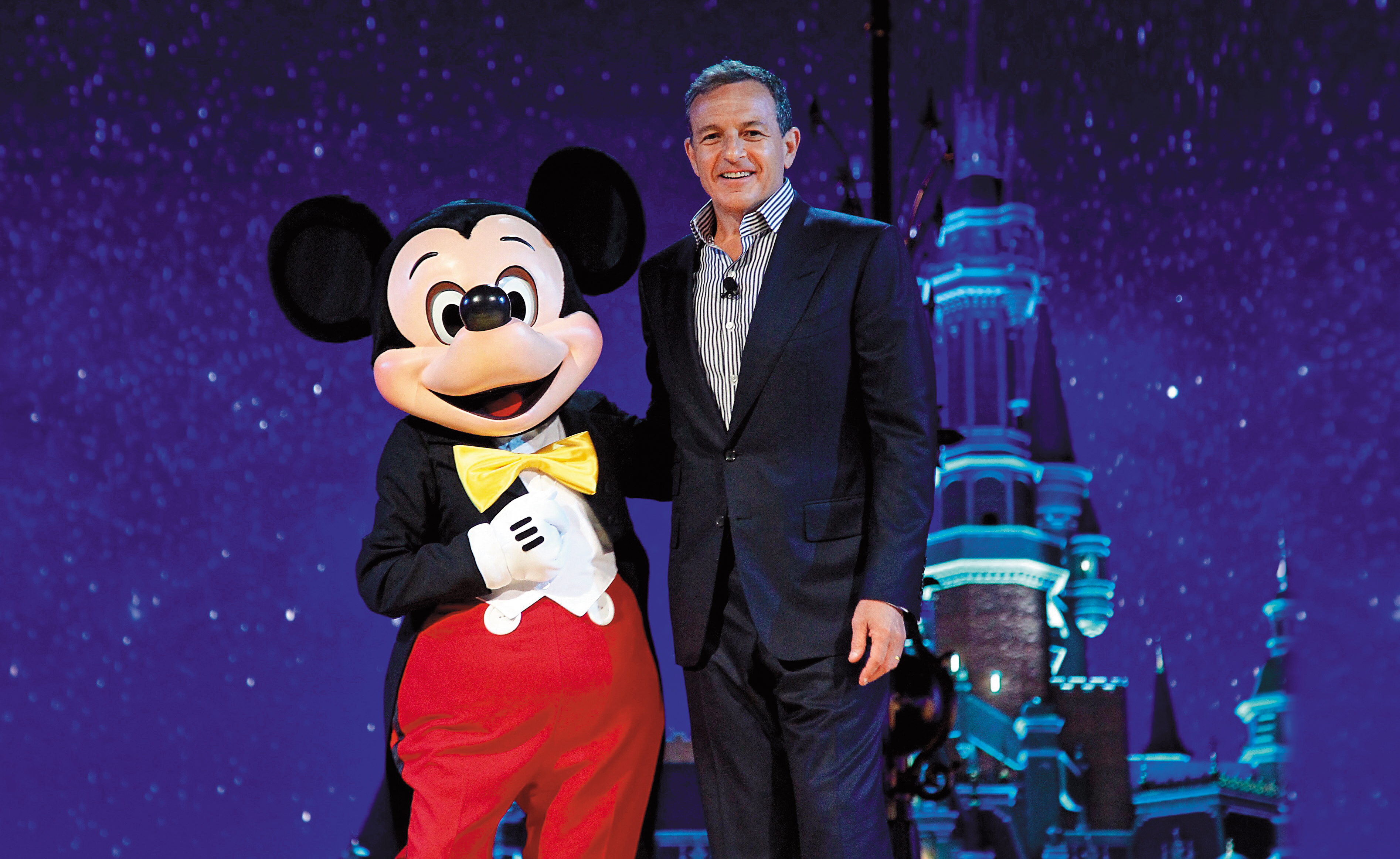迪士尼日前宣布收購21世紀福斯集團旗下的娛樂資產，圖為迪士尼總裁鮑伯艾格。（東方IC）