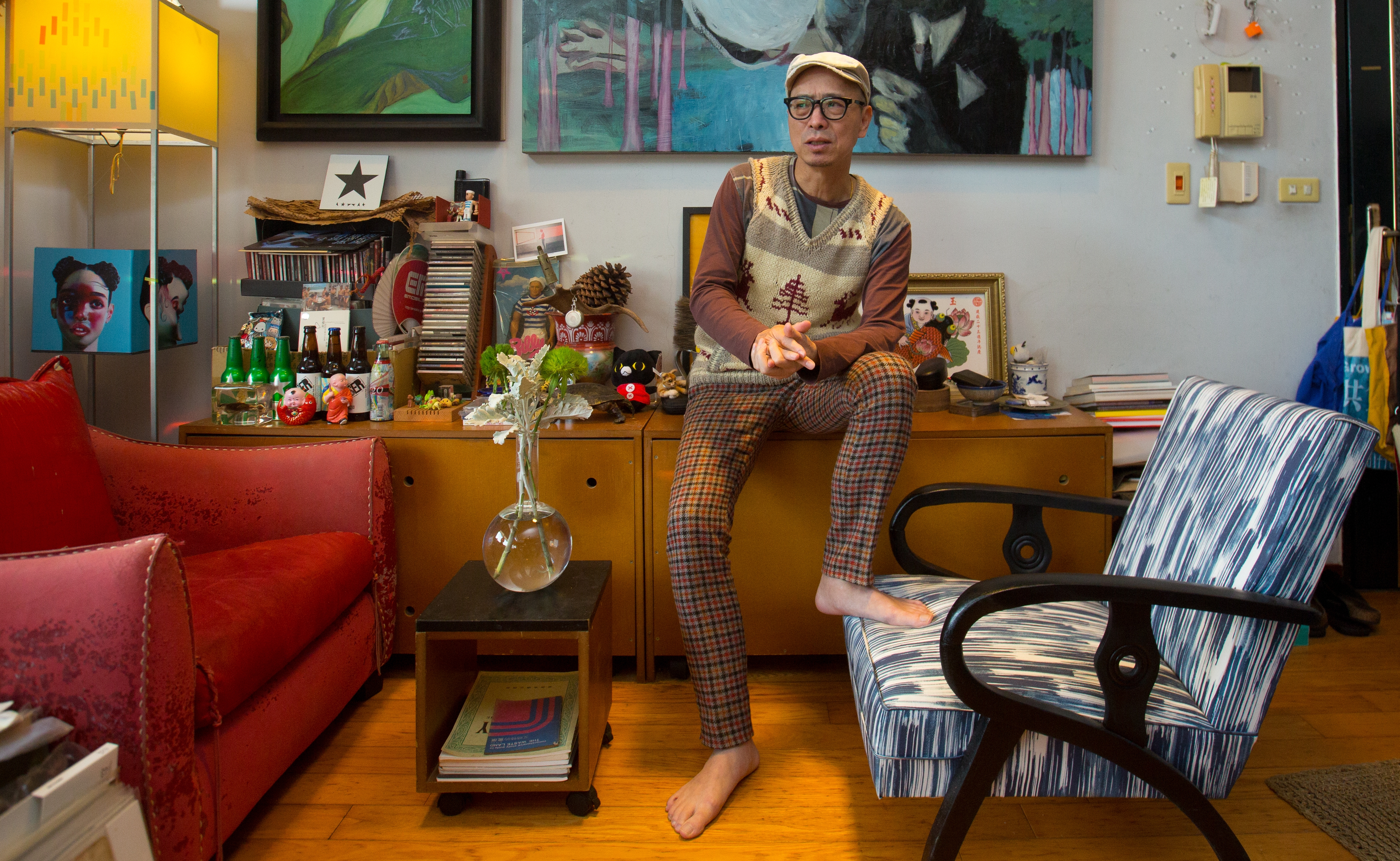 阮慶岳獨居在台北，住處極具特色。