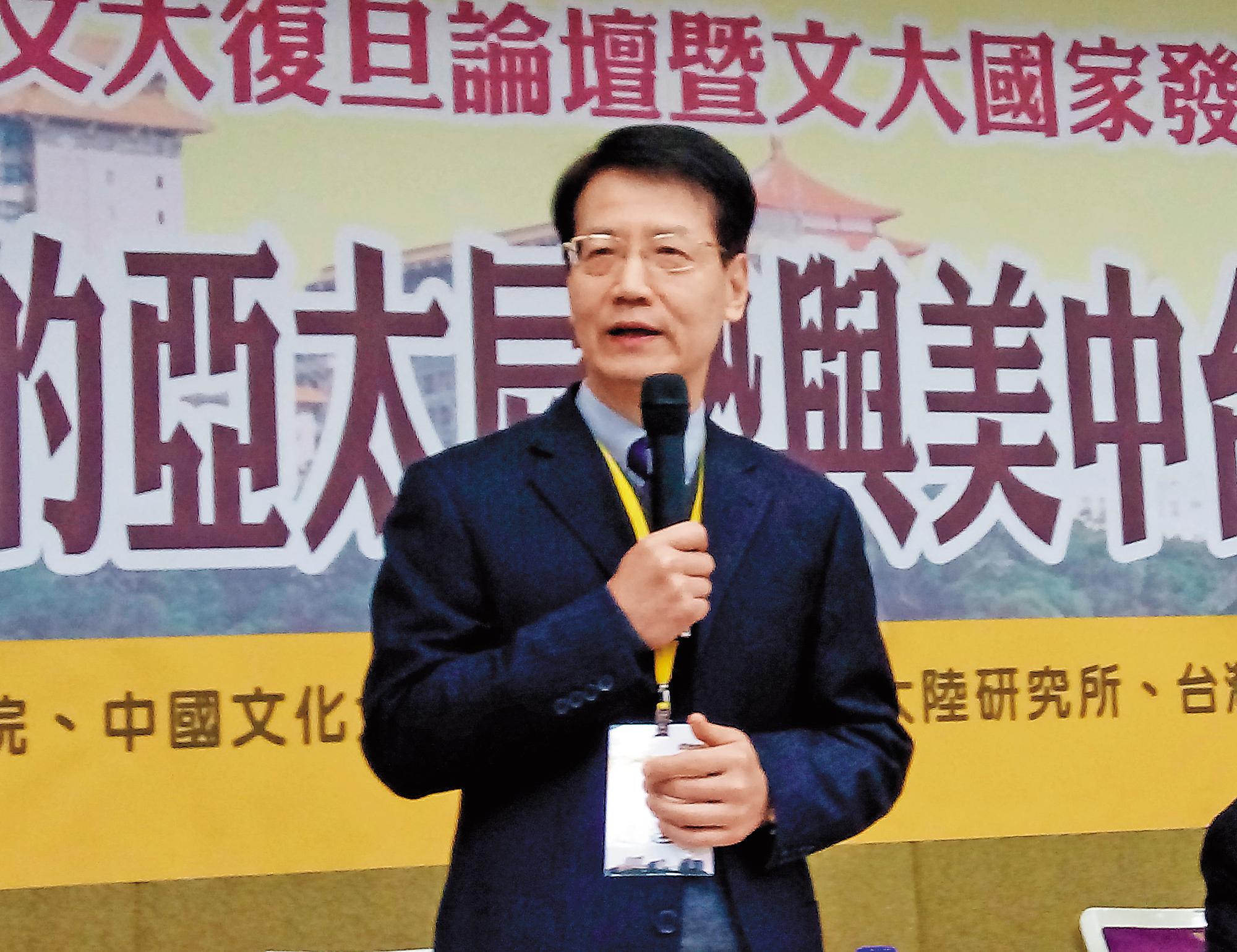 文大社科院長趙建民是張鏡湖屬意人選，卻在校長選舉中慘敗，打亂張鏡湖的接班布局。（中央社）