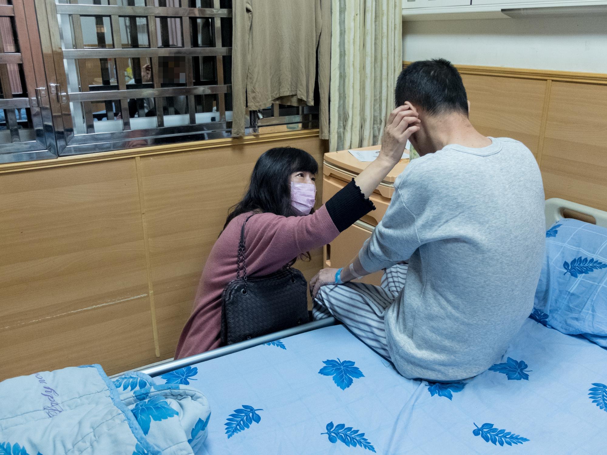 家屬控訴，衛生局一廂情願要將病患遷出，不只對病患造成身心上的恐慌，也對家屬造成困擾。（家屬提供）
