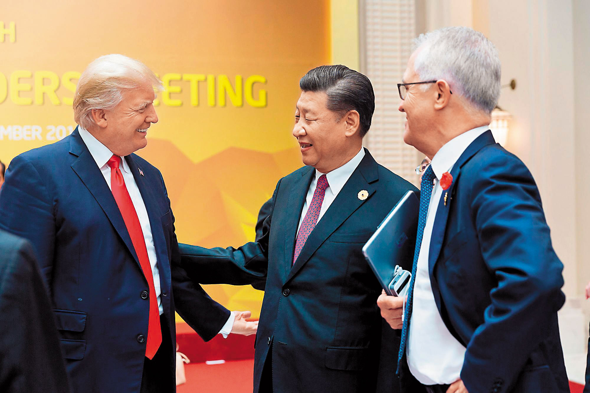 川普（左1）多次大讚中國領導人習近平（左2）是好領袖，還稱2人是朋友，只是隨著北韓與美國隨時開戰，川習互動引人注目。（翻攝Whitehouse Flickr）