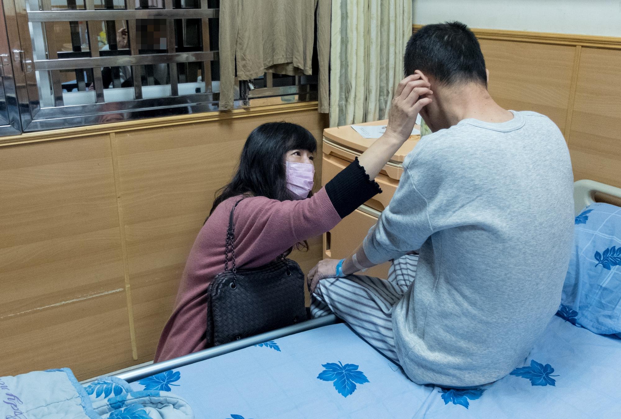 家屬控訴，衛生局一廂情願要將病患遷出，不只對病患造成身心上的恐慌，也對家屬造成困擾。（家屬提供）