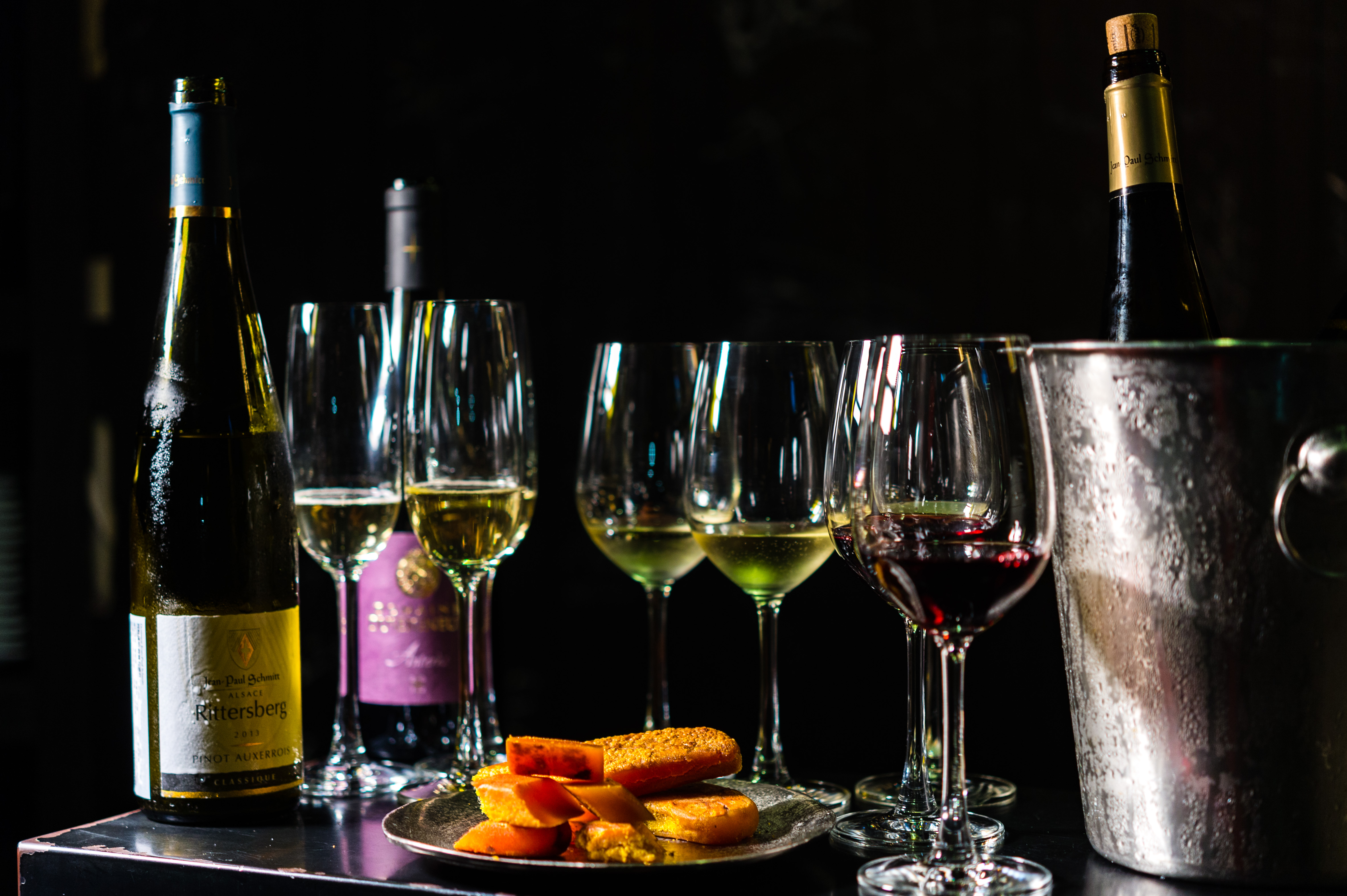 圍爐餐桌少不了的烏魚子，與葡萄酒也能搭出巧妙。