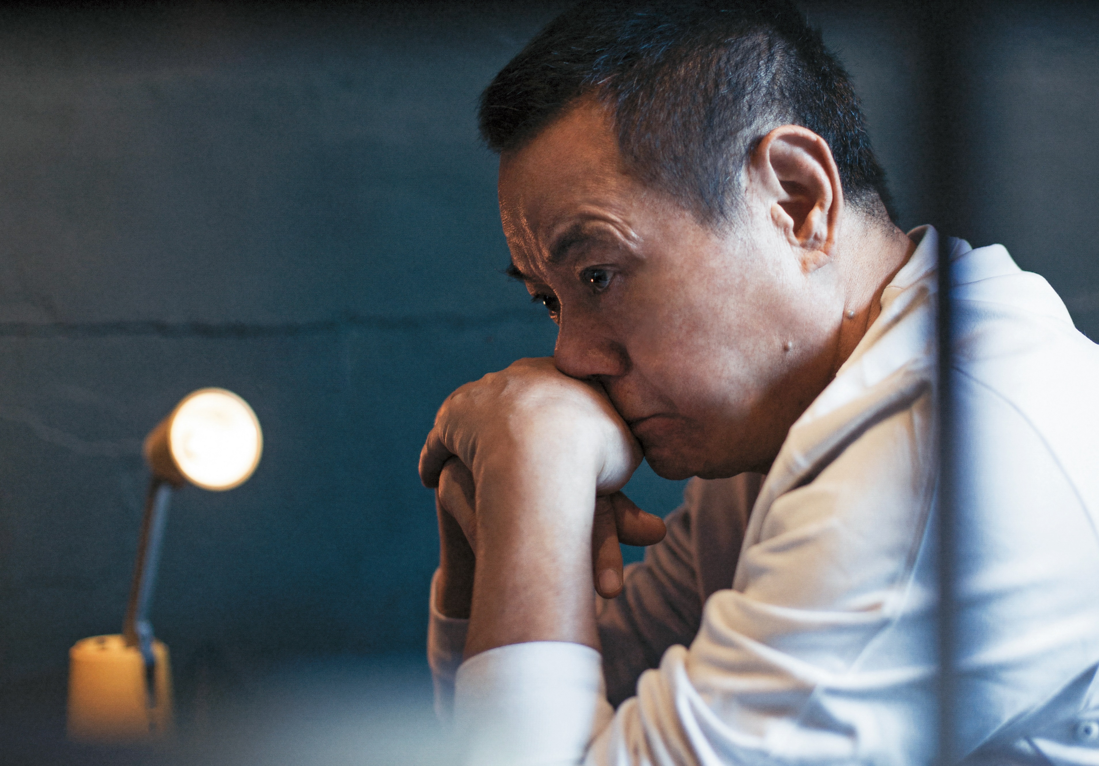 別人拍戲都渴望正面的特寫鏡頭，但蔡振南卻不喜歡，「因為拍戲最容易穿幫的就是眼睛，除非你的眼睛真的有那個情感，才對鏡頭講話。」 