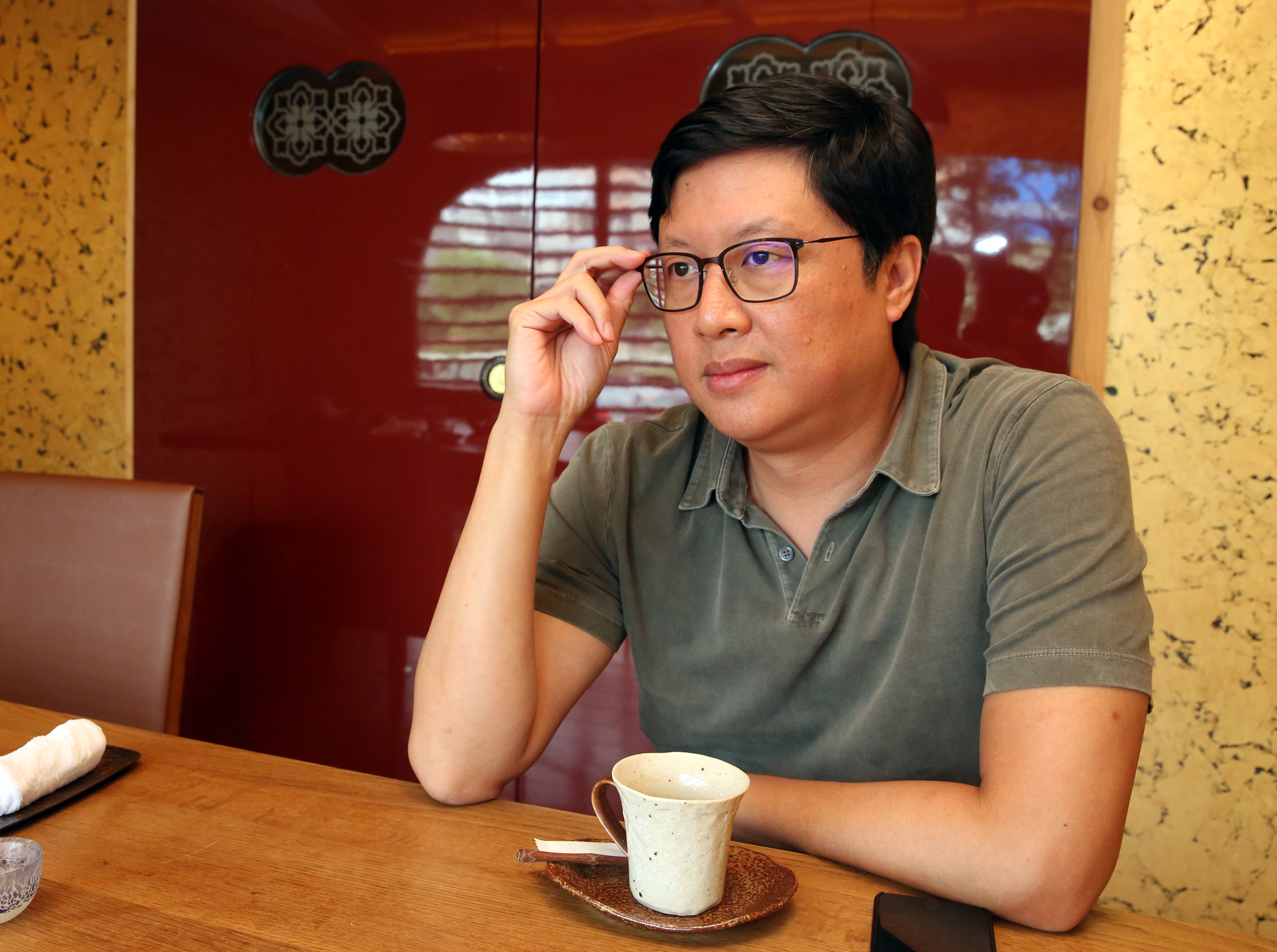 李昌霖走出自己的路，近年積極跨足餐飲市場。