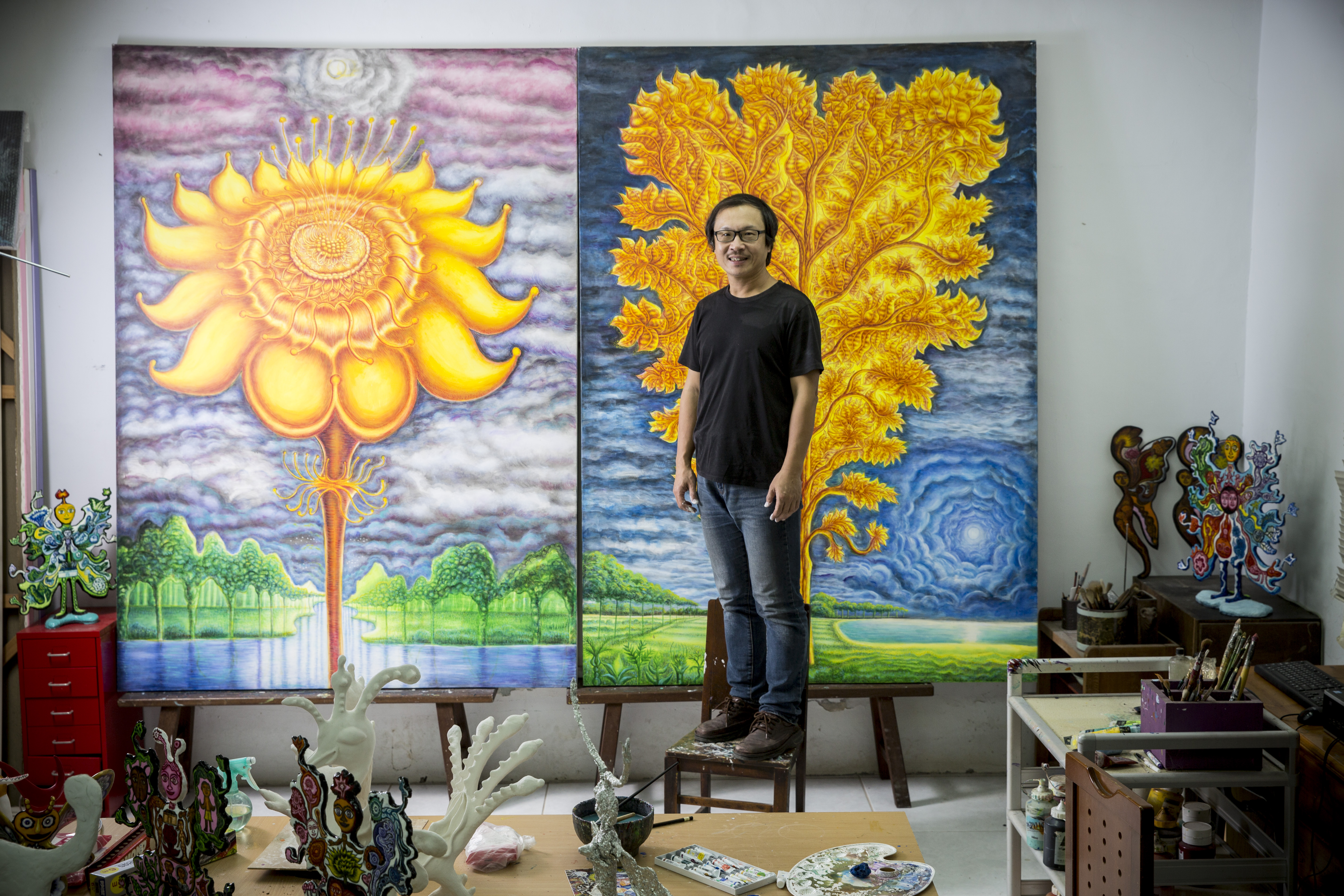 藝術家張立曄走過鬱鬱少年，如今是專職藝術家，作品風格獨特，有許多可觀察的細節。