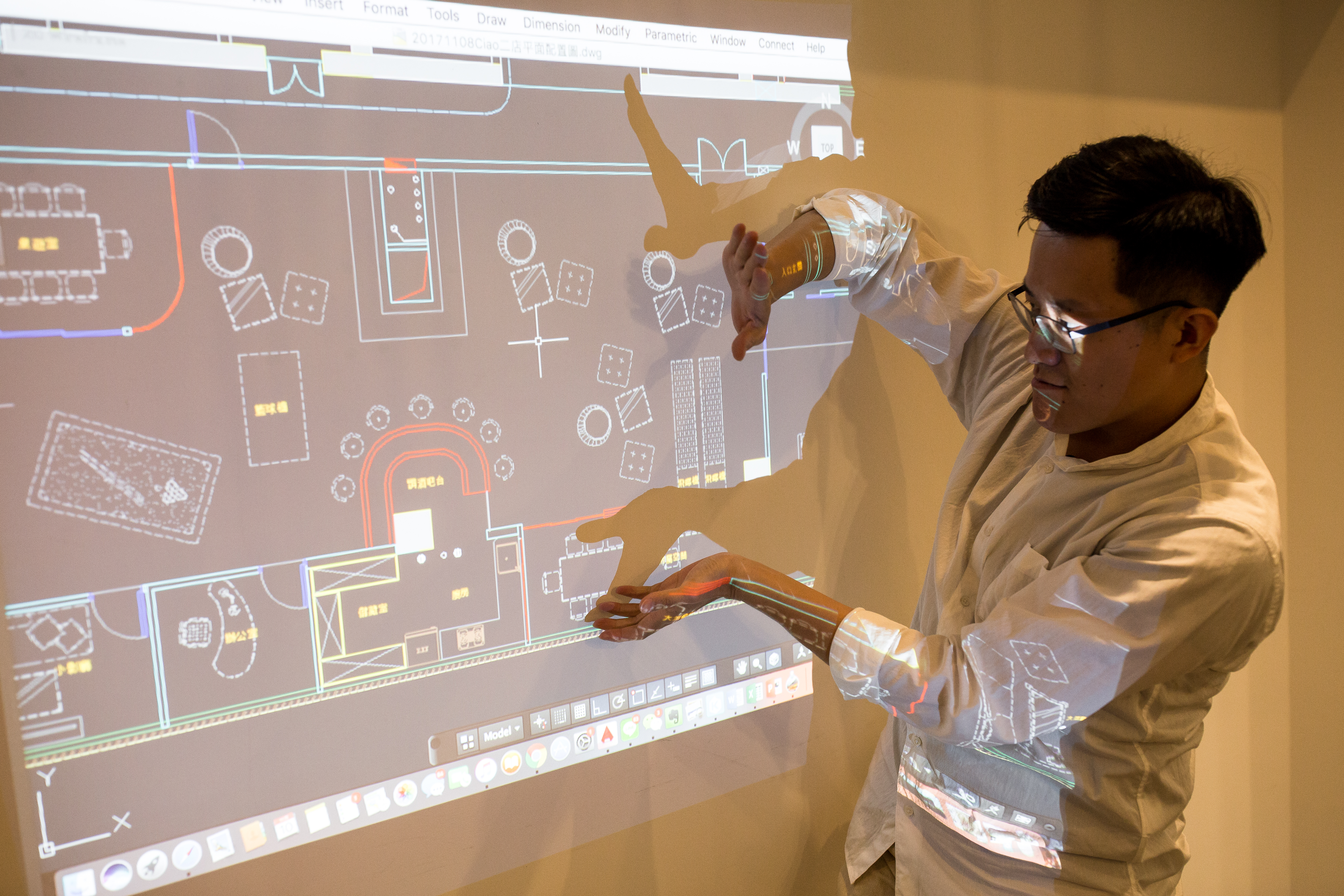 林宏諺2014年創立有偶設計，儘管開業僅僅4年，就已承接到不少新創公司辦公室等的設計案，創造2千萬元年營收。