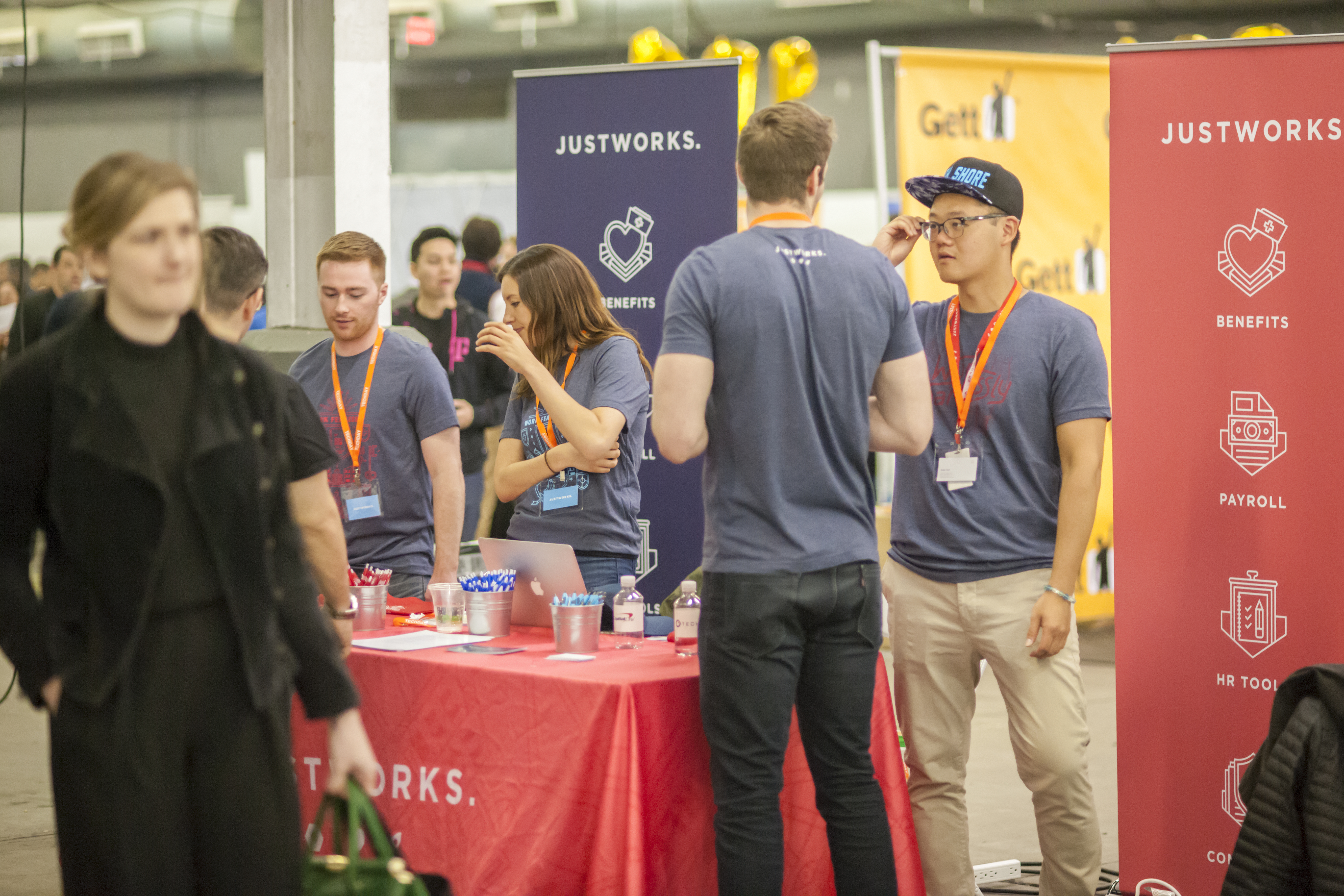 千禧世代踏入職場時，面對的是職缺減少、競爭激烈的社會現實。圖為紐約的科技就業博覽會（東方IC）