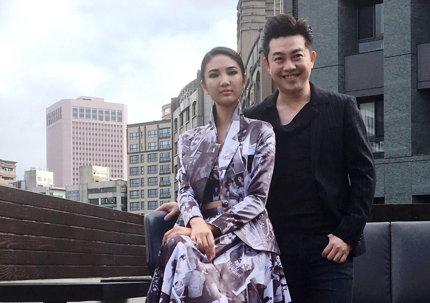 李明川將過去做過的藝人造型作品製作成服裝,由陳詠芯穿來顯得頗有氣勢。