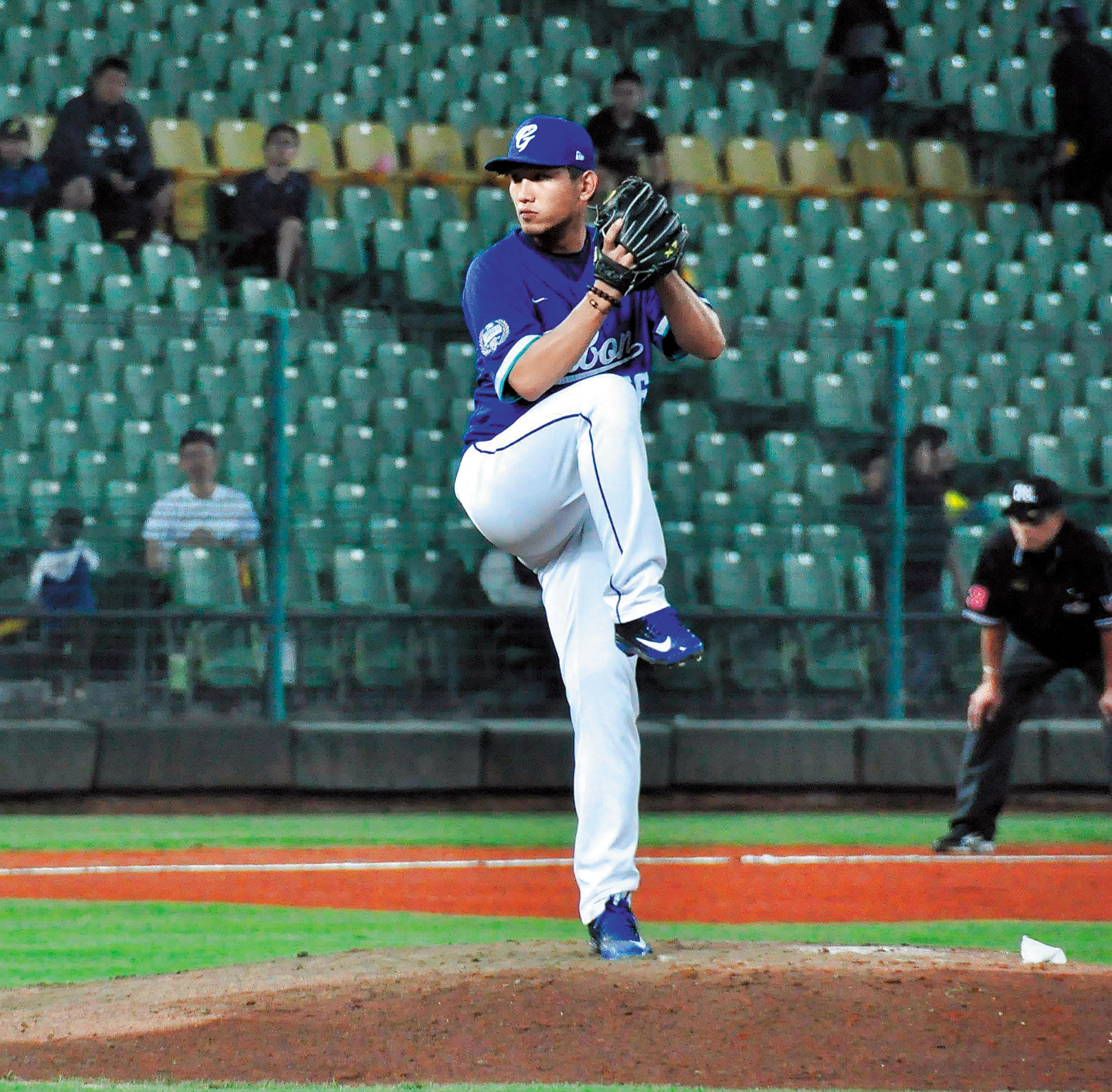 黃勝雄是中職球星,目前效力於富邦悍將隊。(翻攝自勝投英雄黃勝雄56粉絲團)