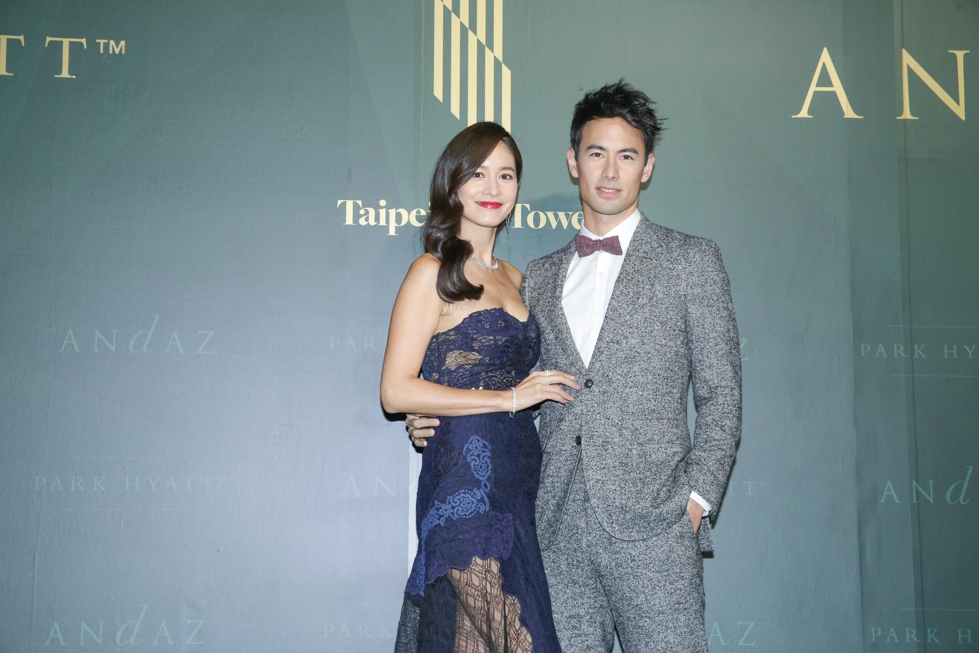Janet與老公George一起出席時尚派對,Janet對自己的豪乳很滿意。