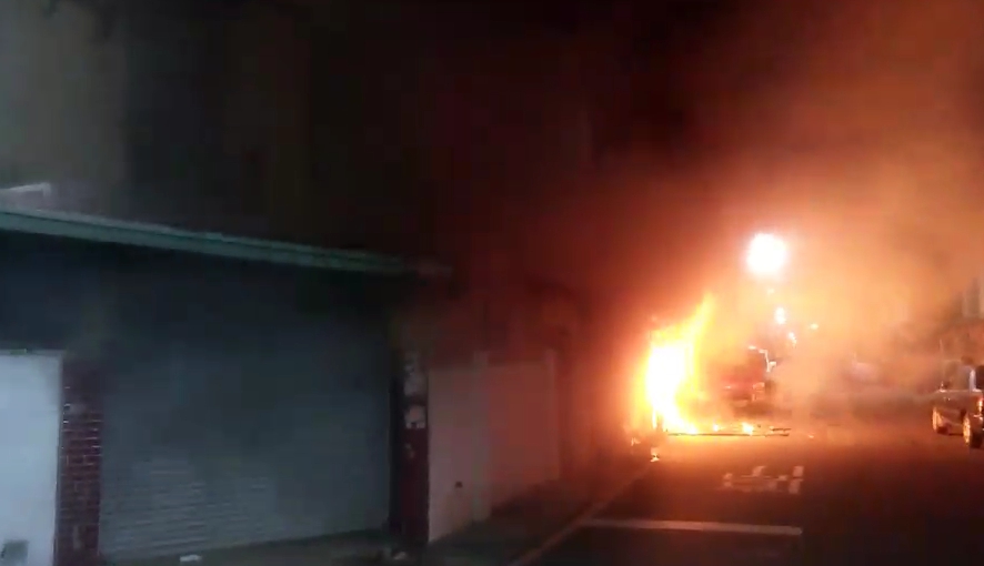 台南一處民宅突竄火舌，8旬老婦逃生不及遭燒死。（警消提供）