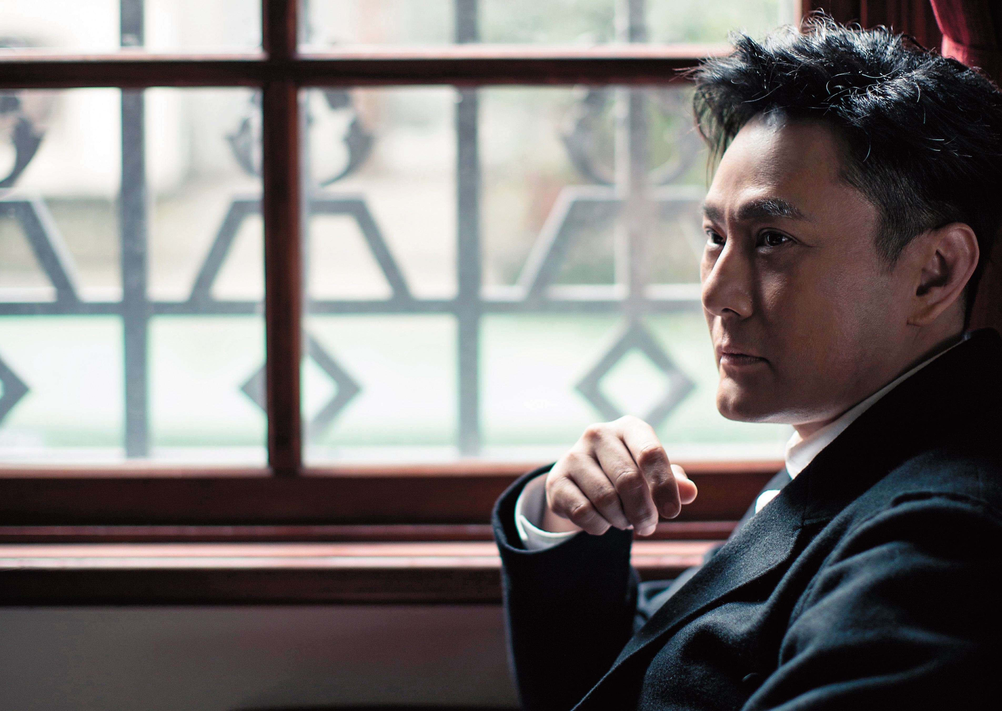 張信哲不僅沒有迴避大家對他情歌的既定印象,反而在情歌的範疇裡頭,慢慢耕耘出屬於自己的想法。