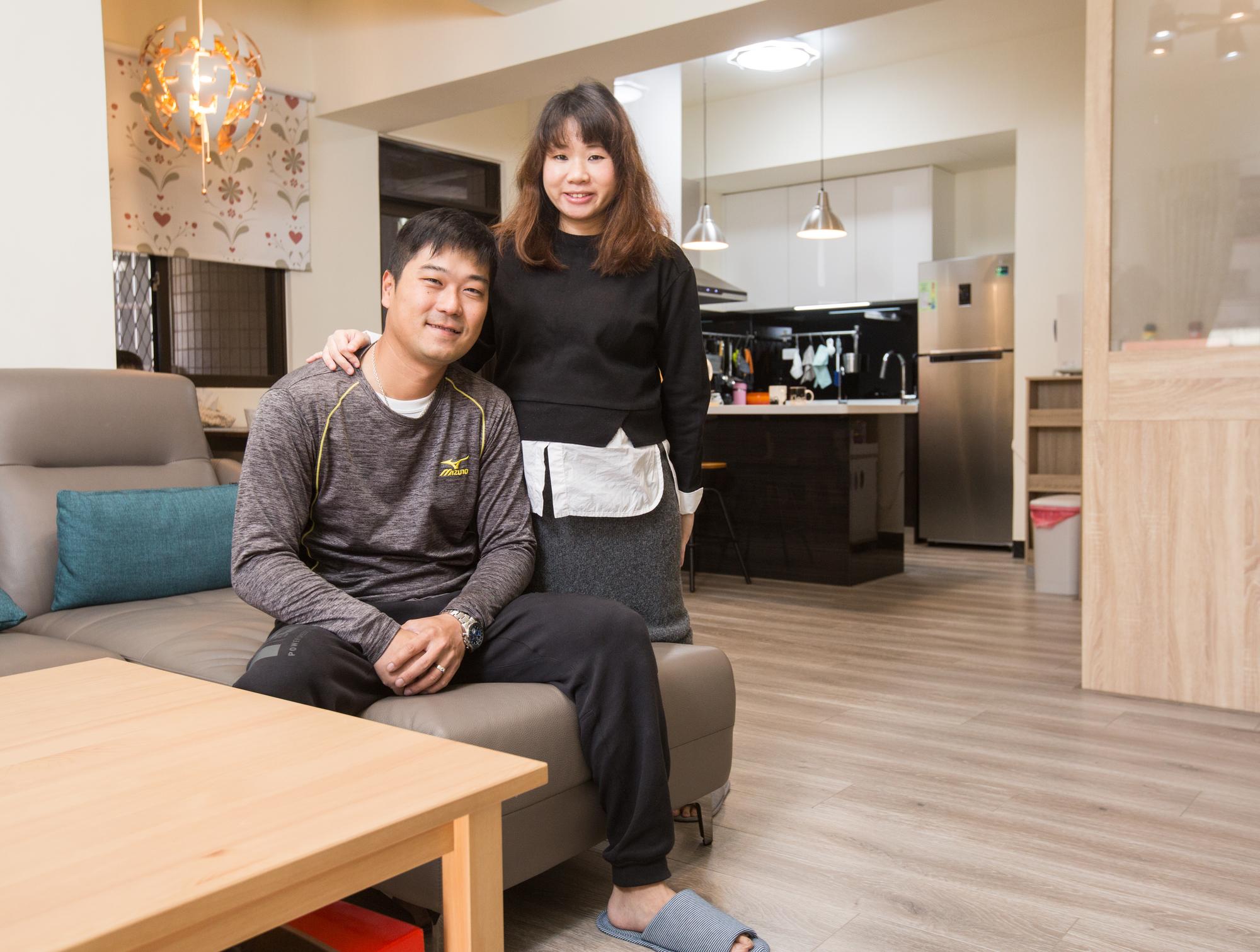 彭先生和太太湯小姐買下25年屋齡中古屋,局部裝修立刻讓屋內煥然一新。
