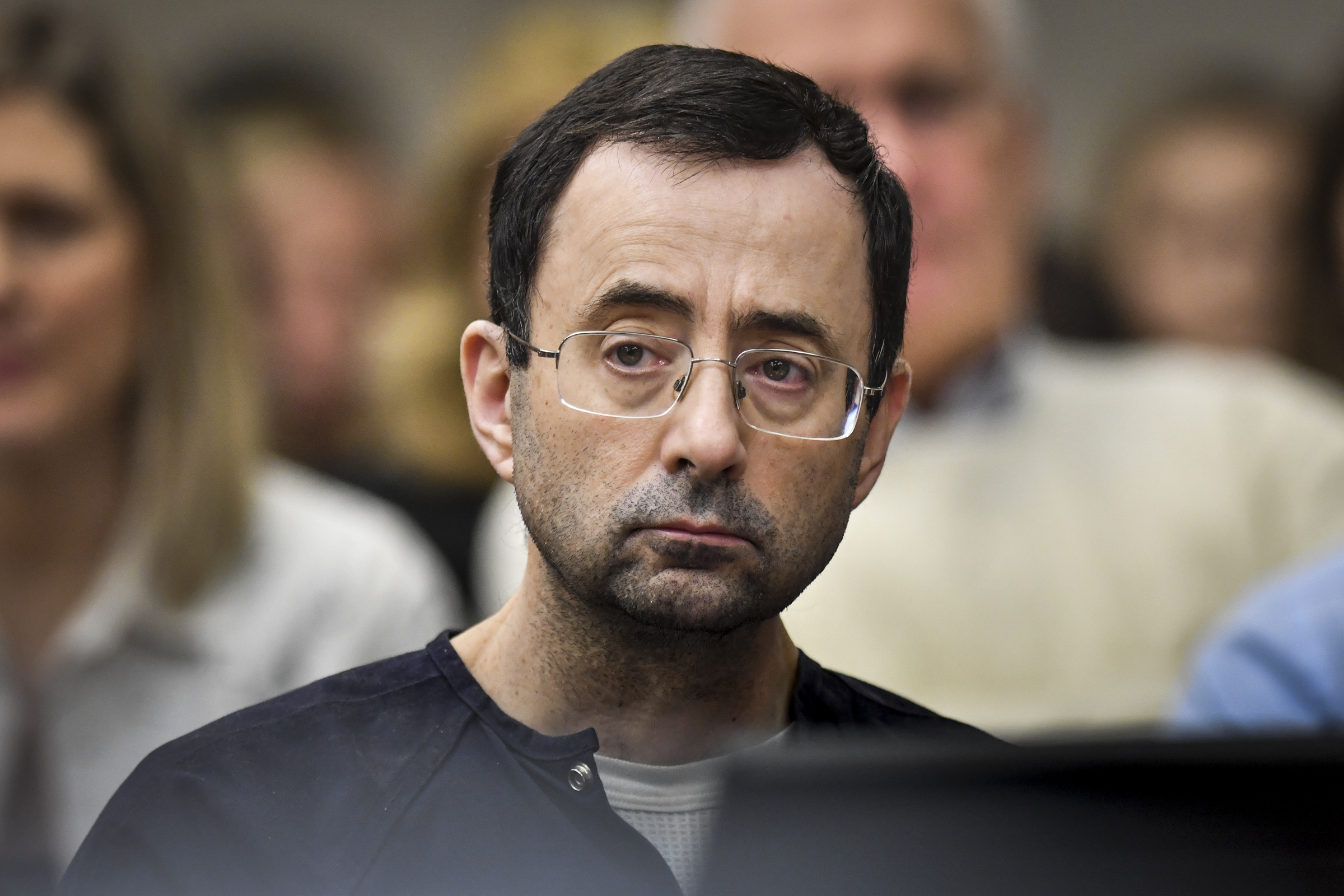 誆稱治療性侵選手的前美國奧運體操隊醫納薩爾，如今身敗名裂，將在監獄鐵窗內度過餘生。（東方IC）