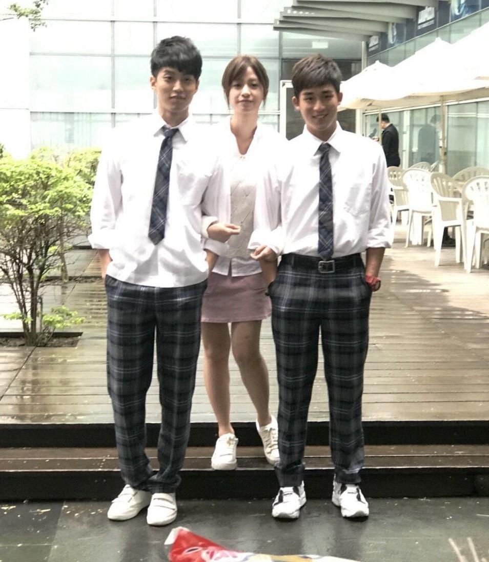 徐謀俊(左起)、陳敬宣、李博翔等人在片中都飾演樂團成員。