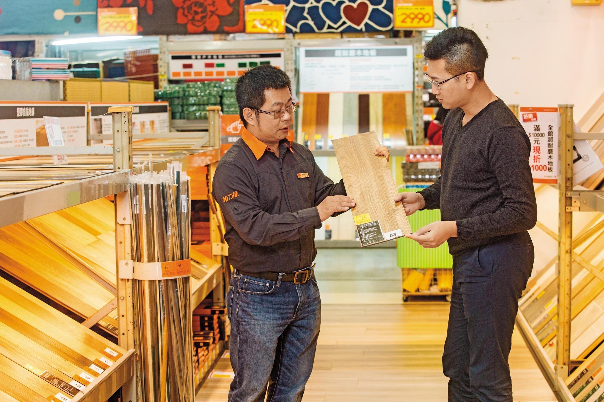 市售木地板種類繁多，品質、價格落差大，選購一定要多比較。