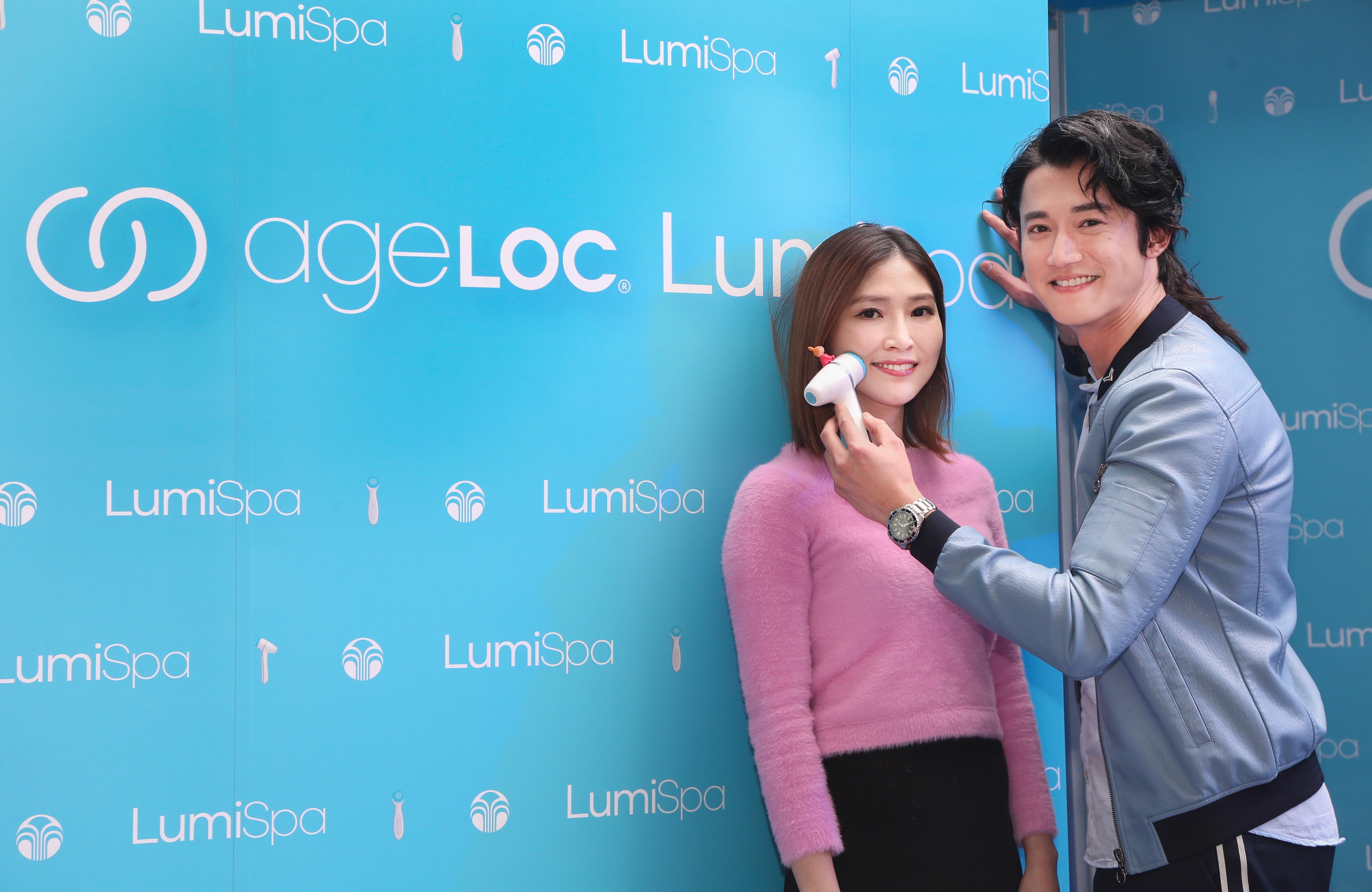 吳慷仁現場霸氣壁咚女粉絲，心動指數破表。（博思公關提供）