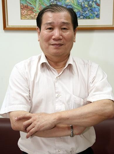 馬偕董事會選出新竹市的牙醫師蔡國明，代理董事長職務。（翻攝自台北醫學大學牙醫系校友總會網站）