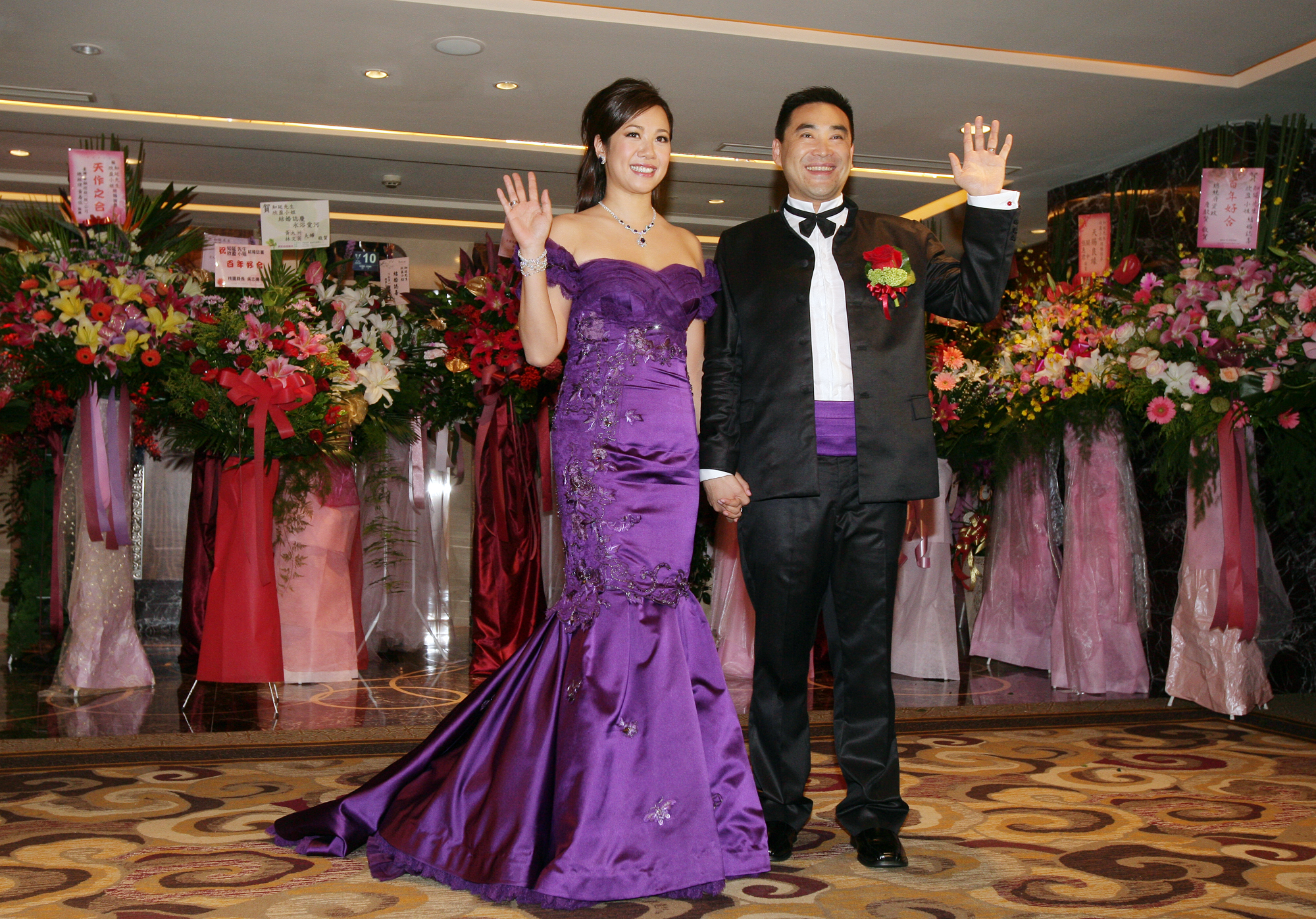 新光吳家第三代吳欣盈嫁入板橋林家後，為扛起傳宗接待的壓力，選擇人工授孕。