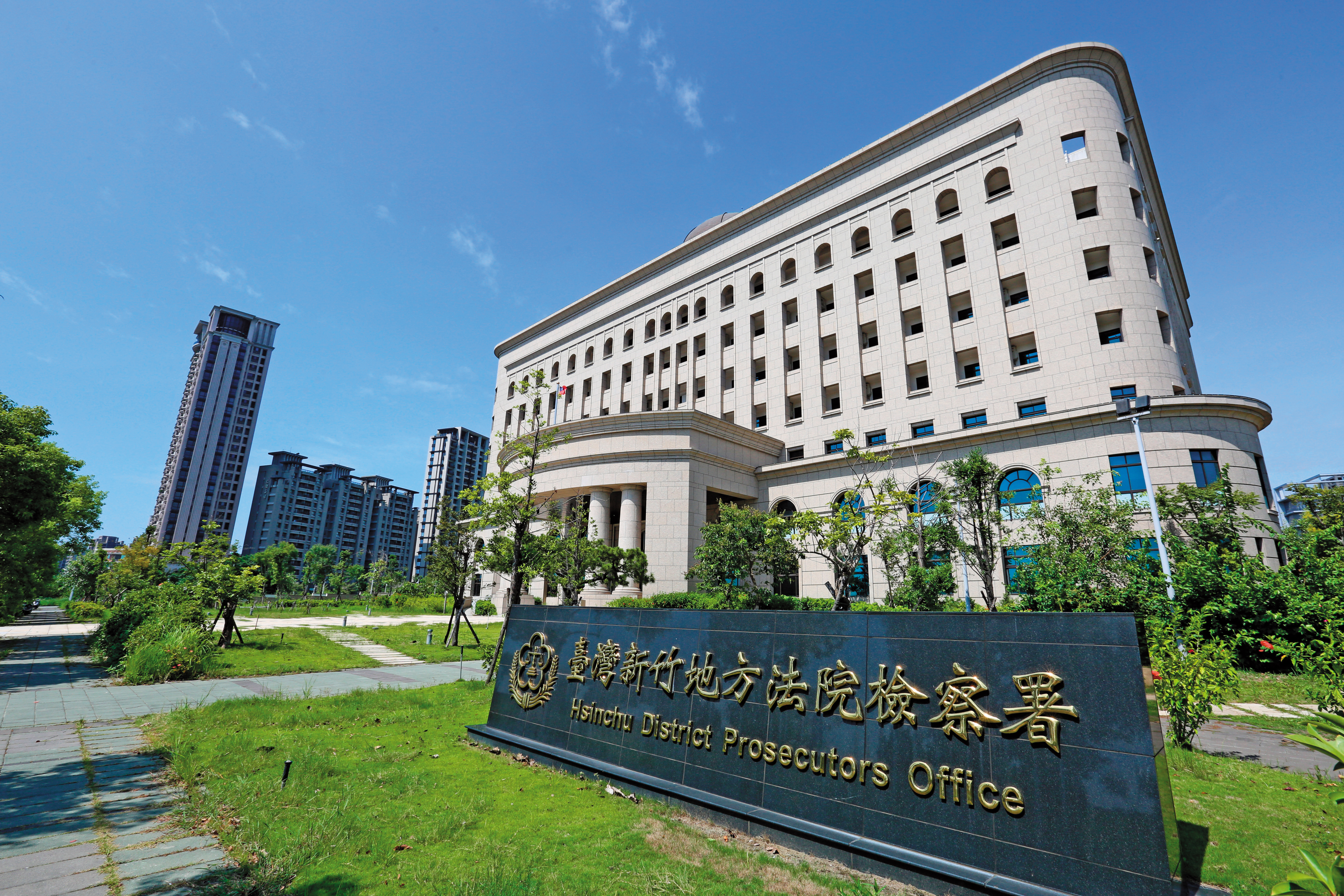 竹檢表示，承辦檢察官對於共犯有進行追查，但有困難，因為有些名字不是很明確。