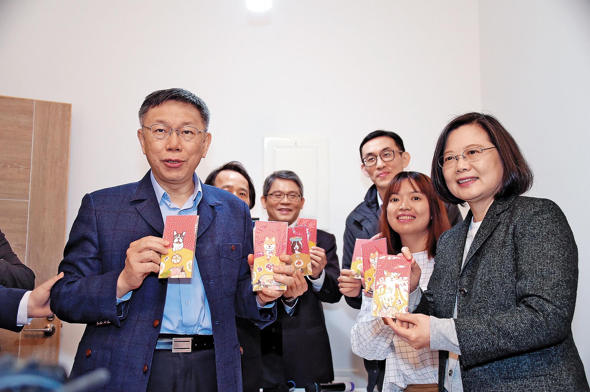 總統蔡英文在電視專訪丟出台灣價值的考題,柯文哲可能利用在歐洲演講進一步闡述。